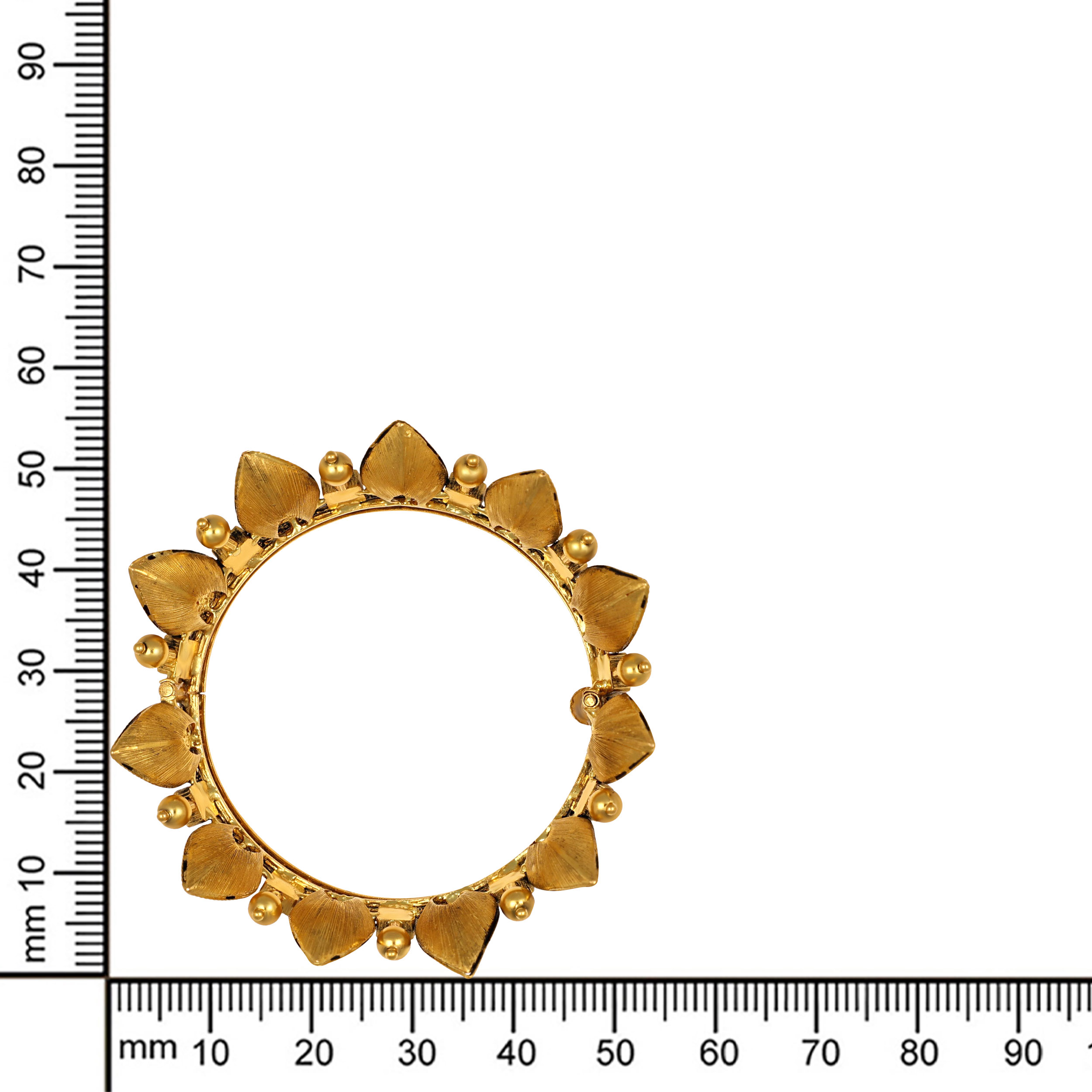 Imperial Majesty Gold Chur Bangle - Senco Gold and Diamonds