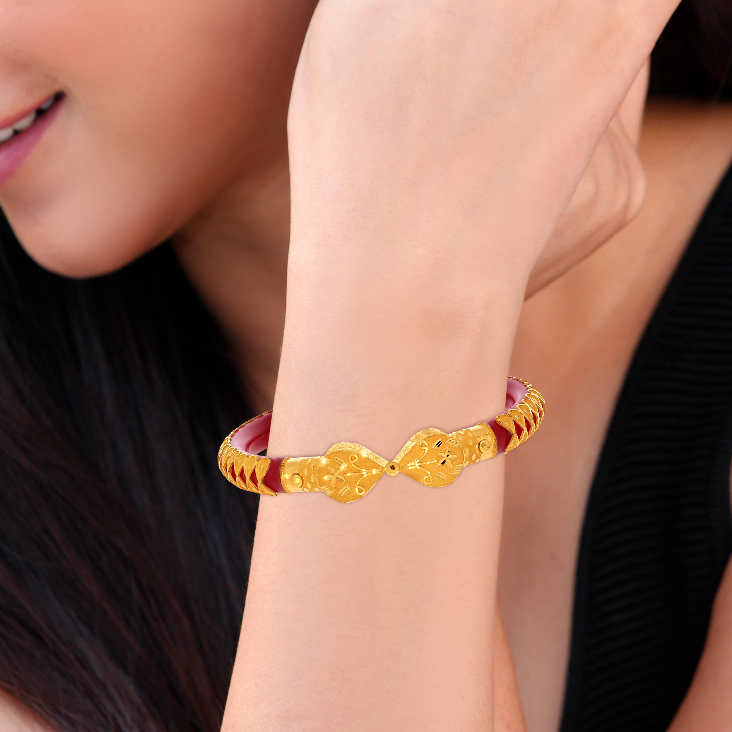 Elegant Crimson Classic Gold Pola Bangle - Senco Gold and Diamonds