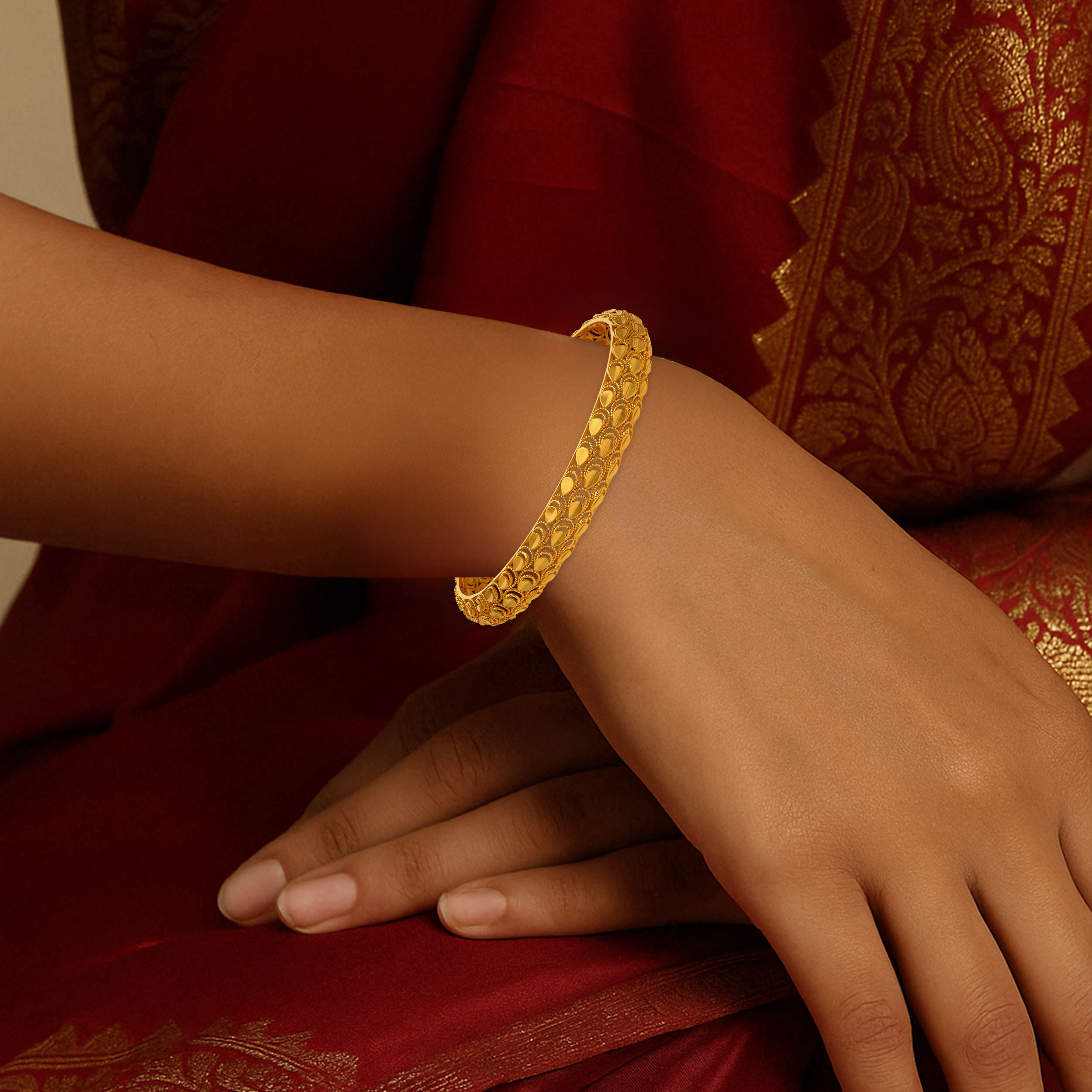 Crescent Halo Gold Bangle - Senco Gold and Diamonds