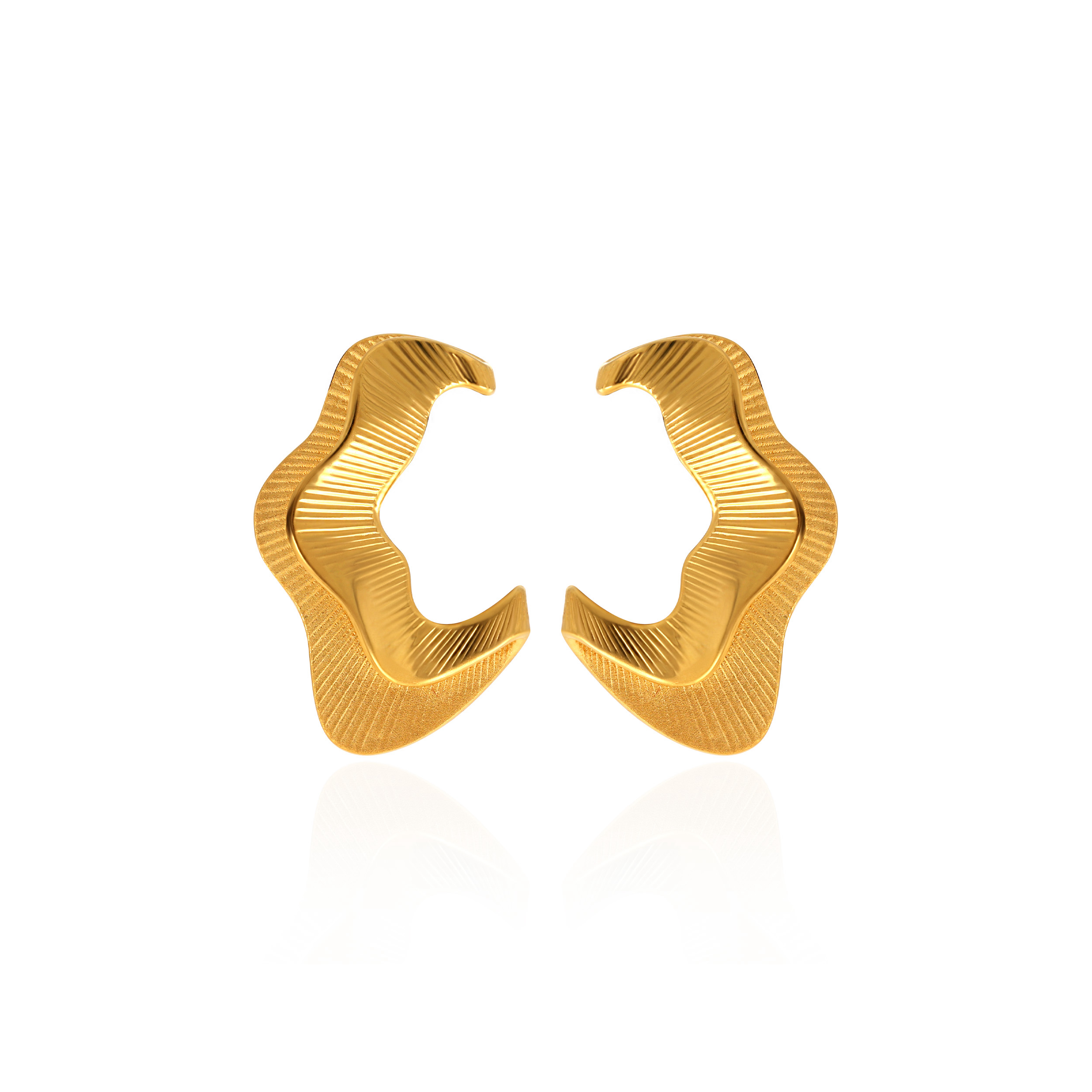 Wavy Fashion Gold Studs - Senco Gold and Diamonds