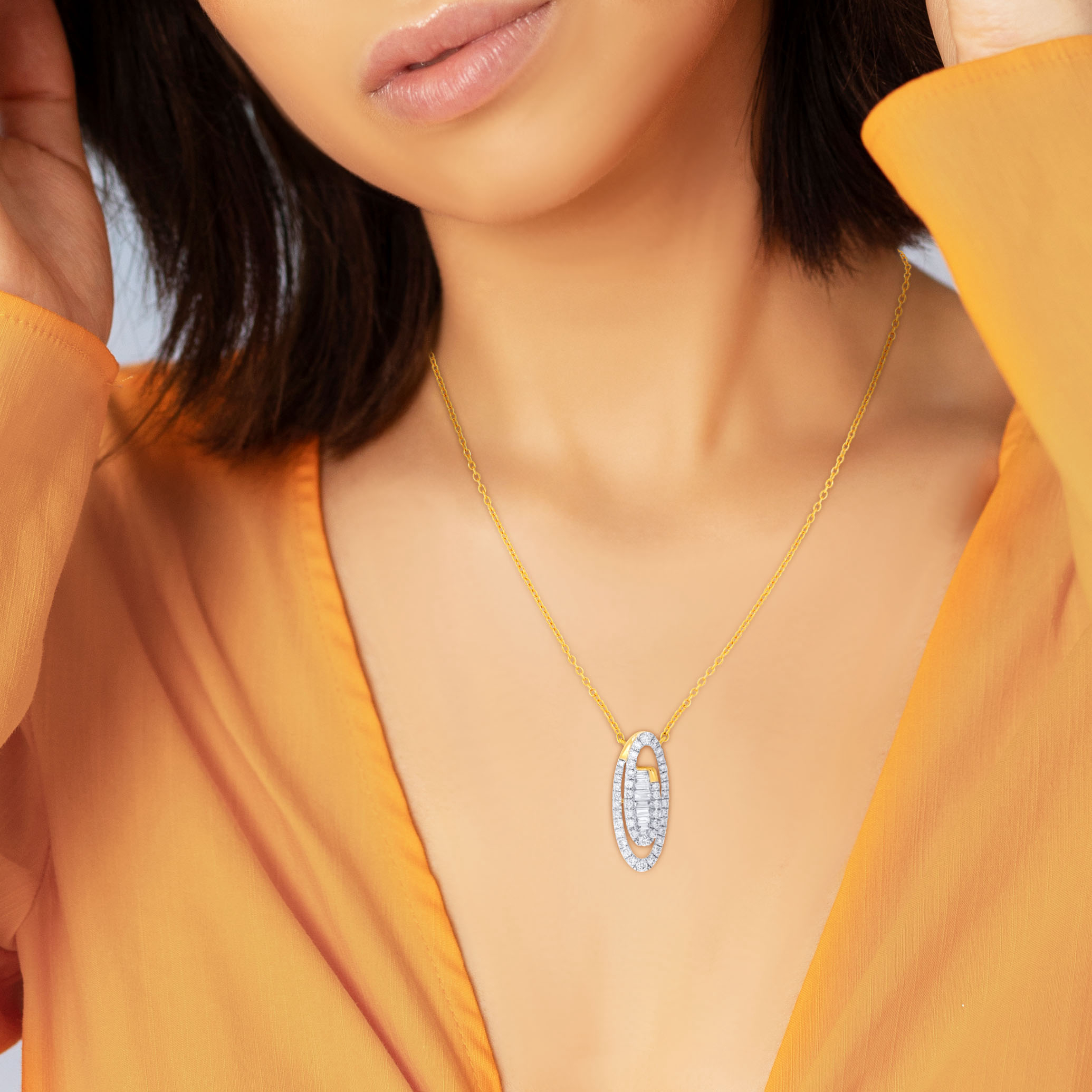 Oval Harmony Diamond Chain Pendant - Senco Gold and Diamonds