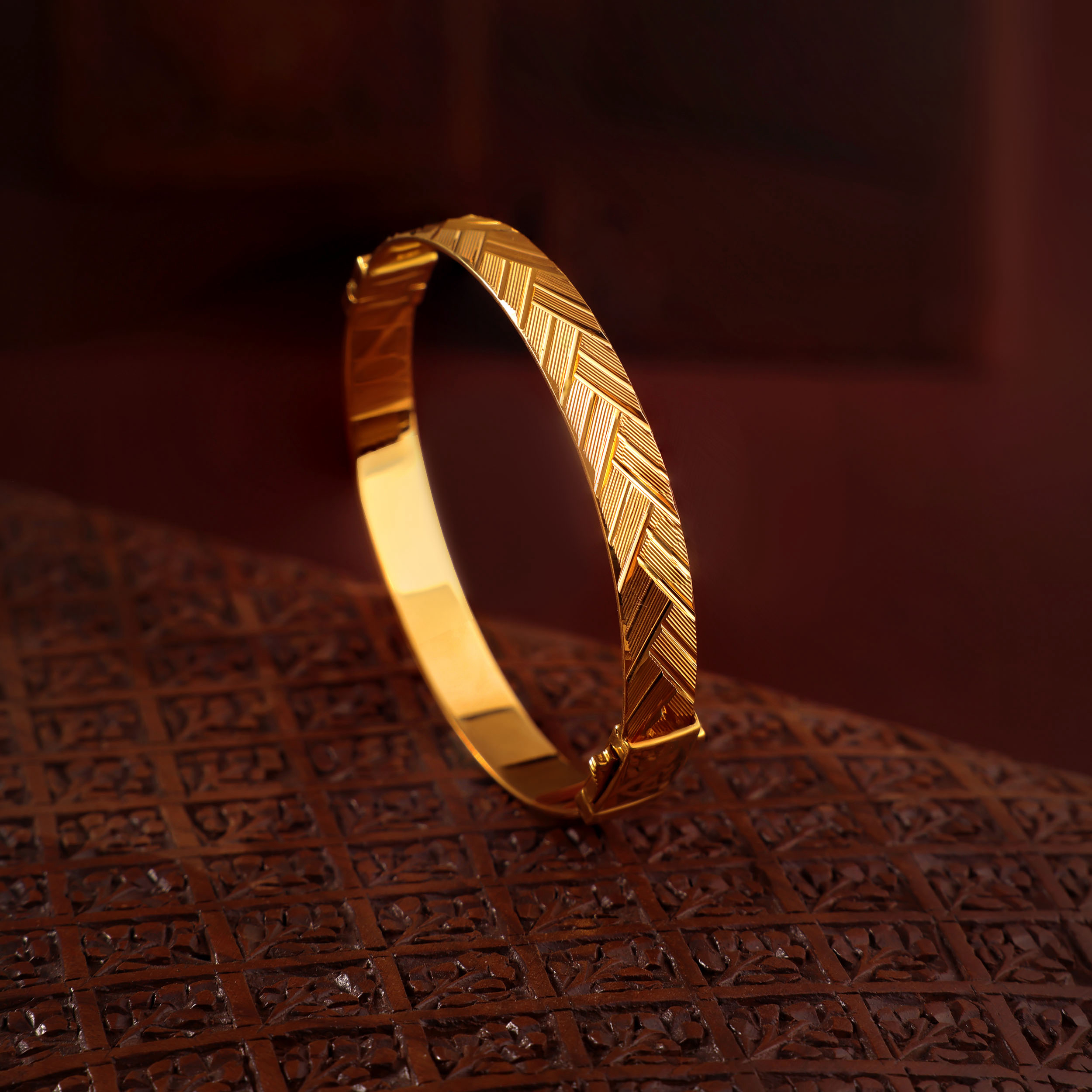 Textured Flat Woven Men's Gold Kada - Senco Gold and Diamonds