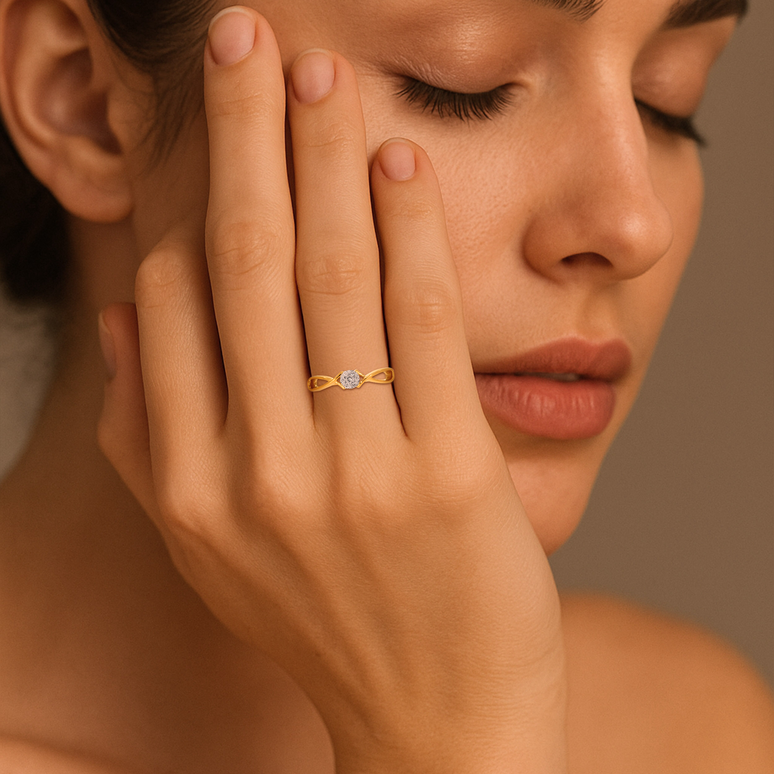 Halo Twist Diamond Ring - Senco Gold and Diamonds