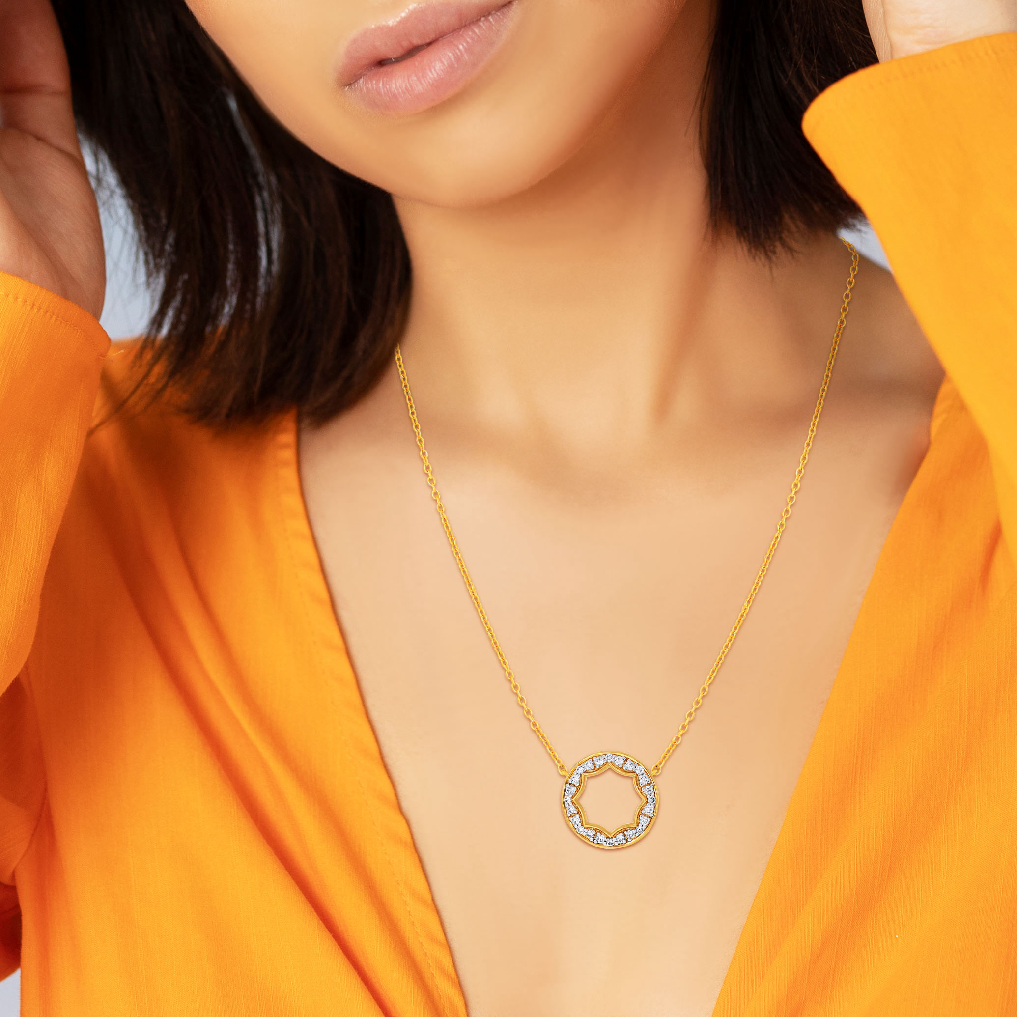 Sunlit Open Circle Diamond Chain Pendant - Senco Gold and Diamonds