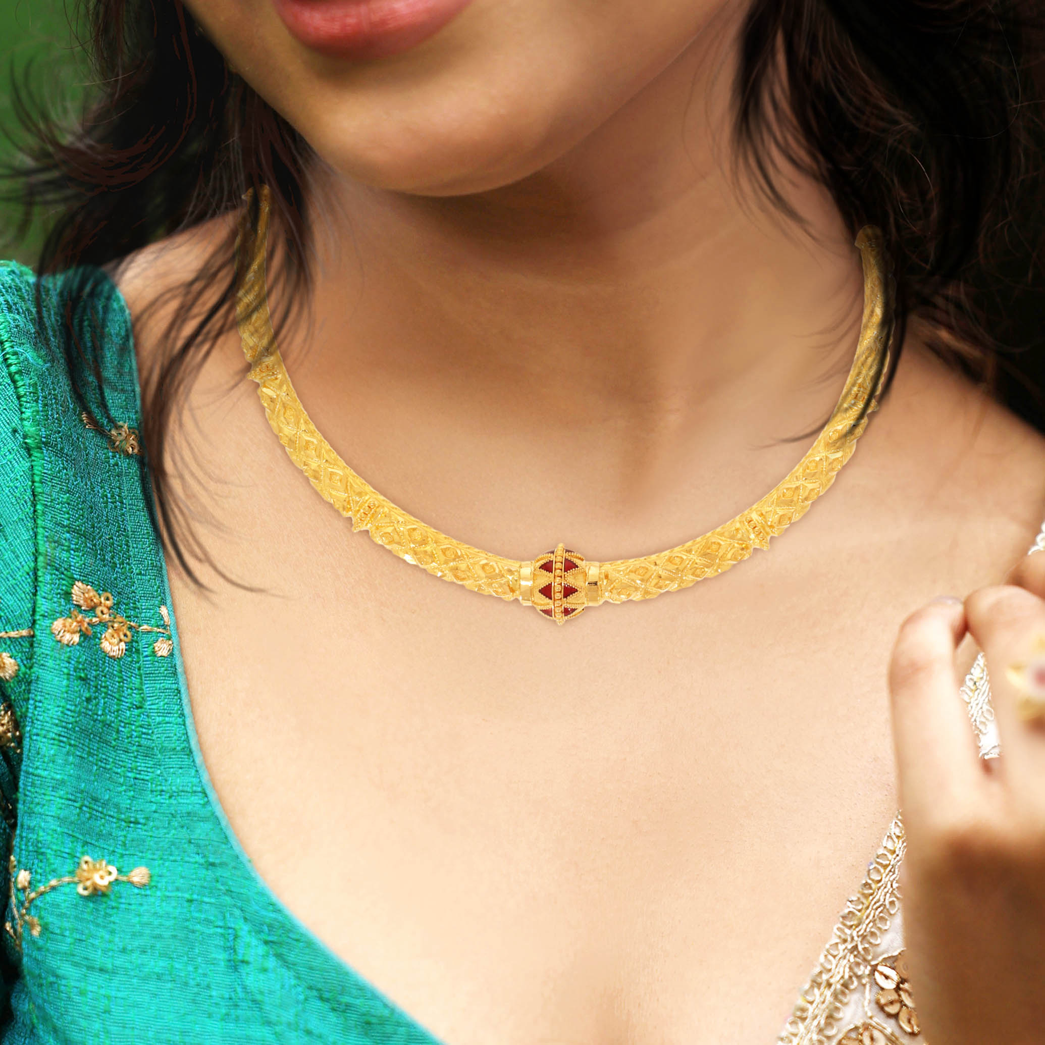 Bridal Artisanal Gold Hasuli - Senco Gold and Diamonds