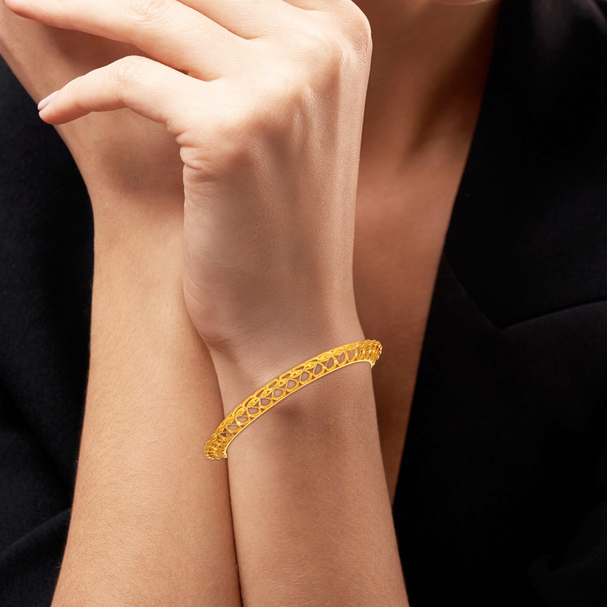 Open Petals Gold Bangle - Senco Gold and Diamonds