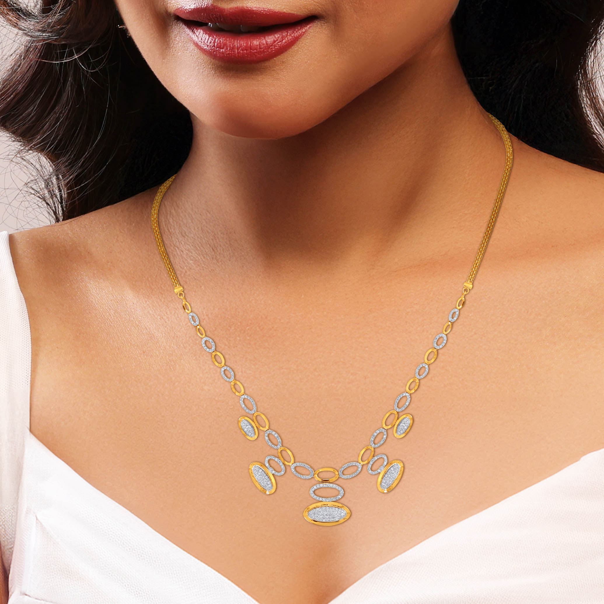 Distinct Oval Patterned Diamond Necklace - Senco Gold and Diamonds