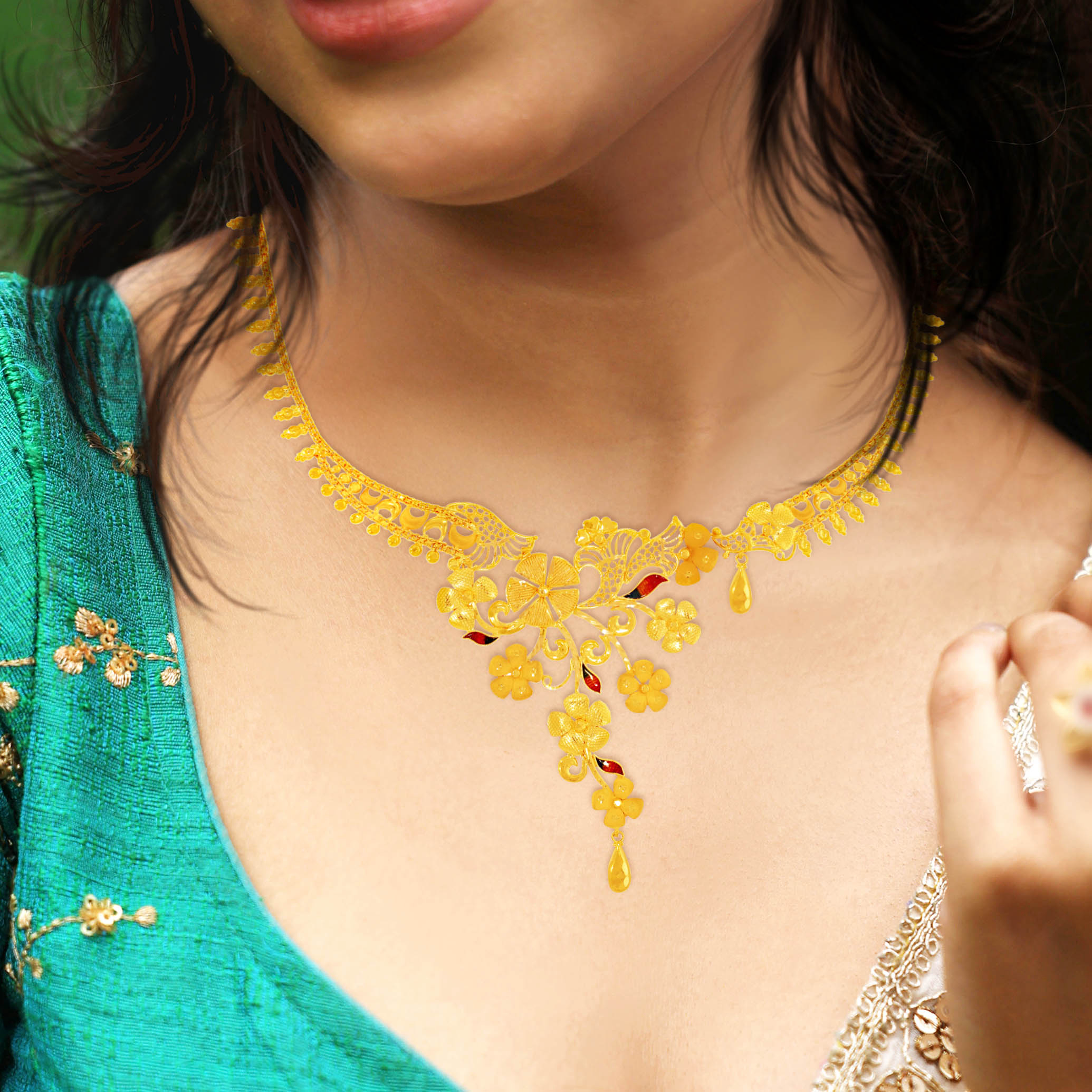 Heritage Enamel Blossom Gold Necklace - Senco Gold and Diamonds