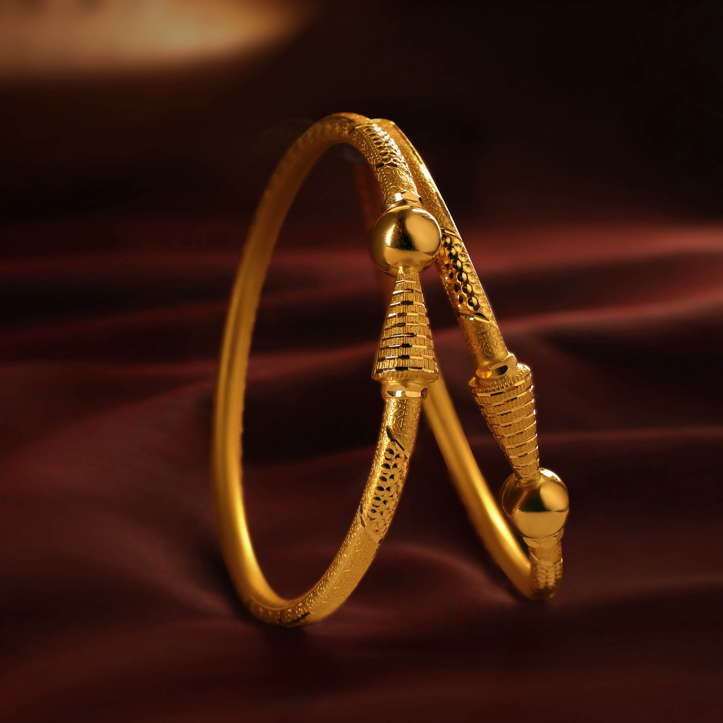 Radiant Legacy Gold Bangle - Senco Gold and Diamonds