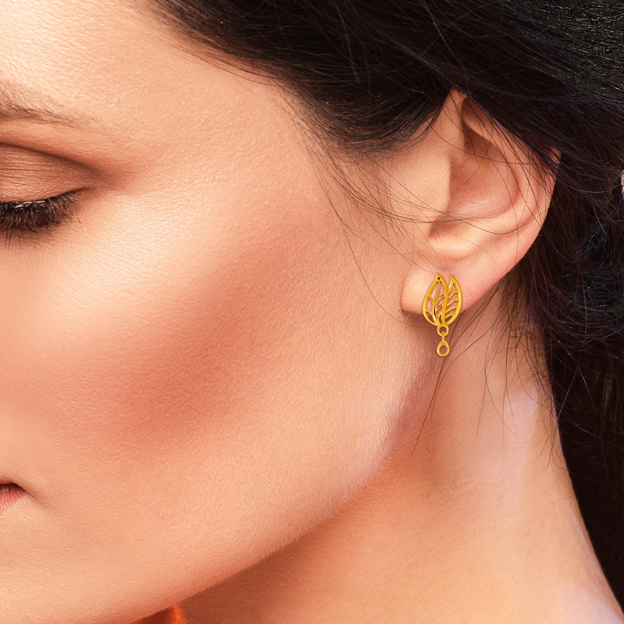 Leaf Silhouette Gold Drop Earrings - Senco Gold and Diamonds