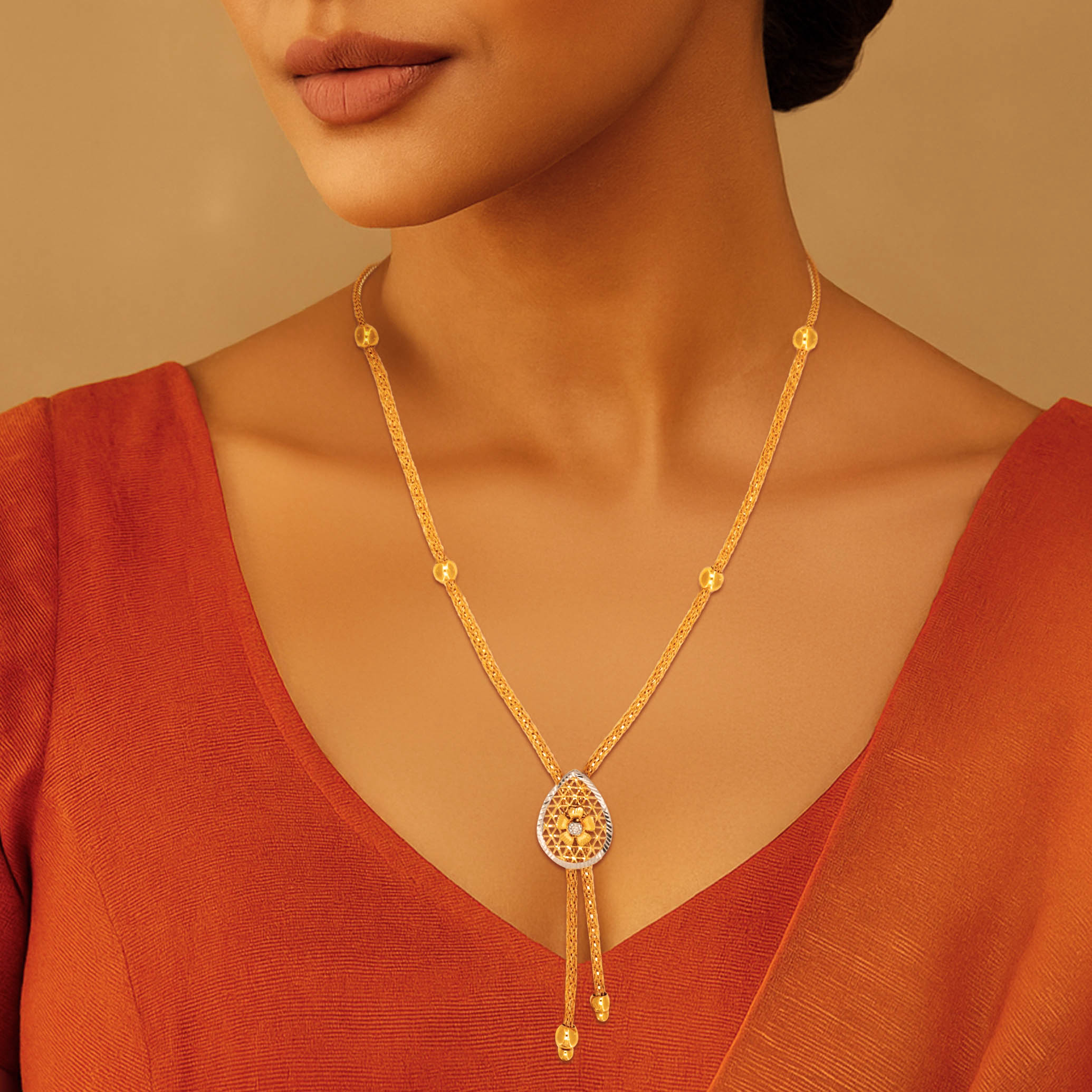 Liora Glow Gold Necklace - Senco Gold and Diamonds