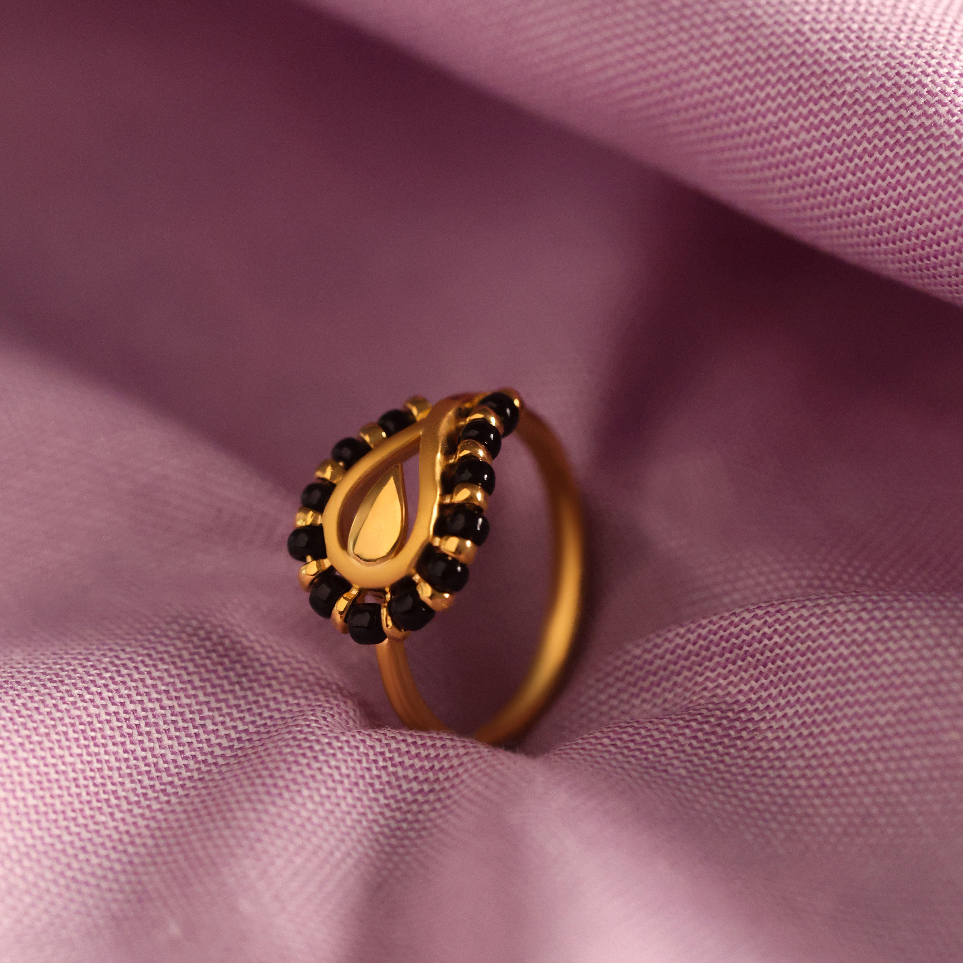 Artsy Droplet Gold Ring - Senco Gold and Diamonds