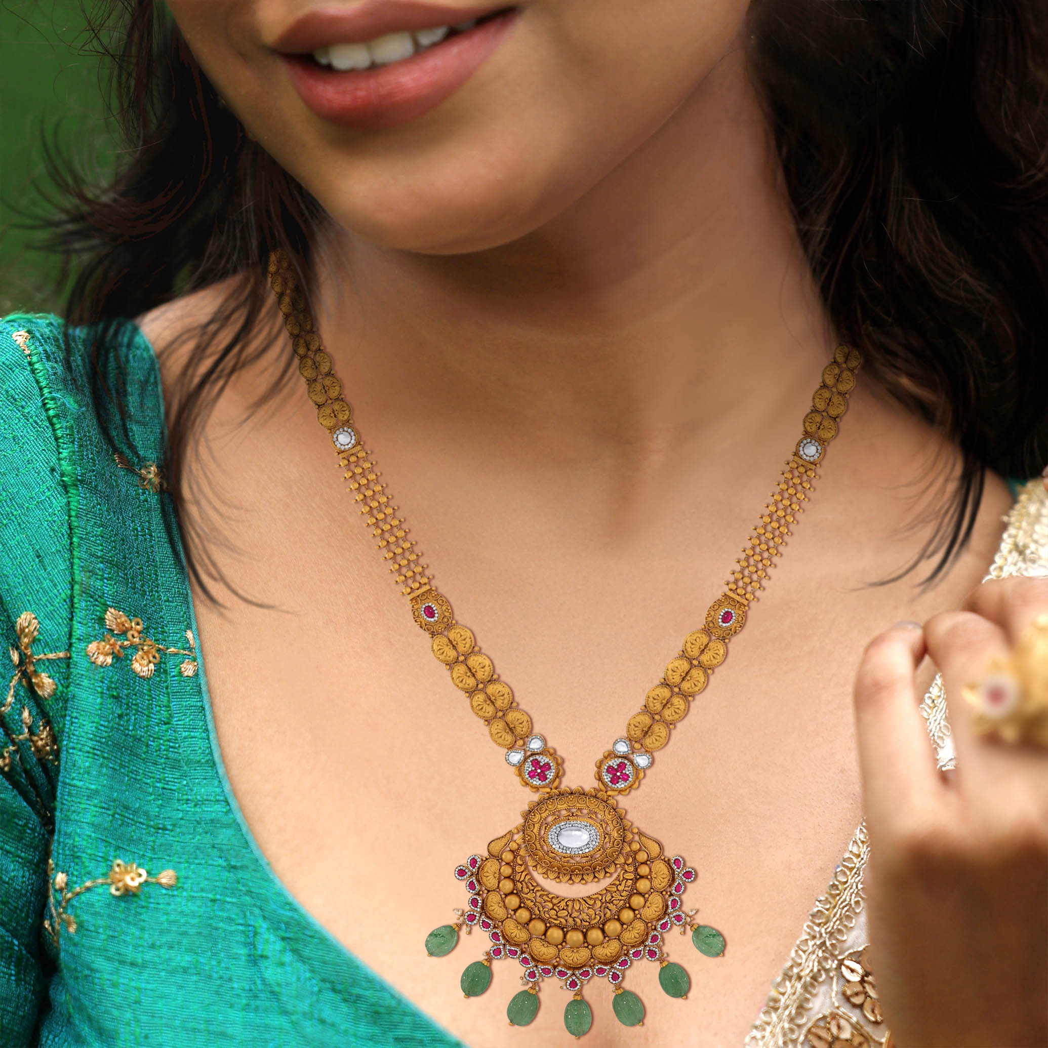 Imperial Charm Kundan Necklace - Senco Gold and Diamonds