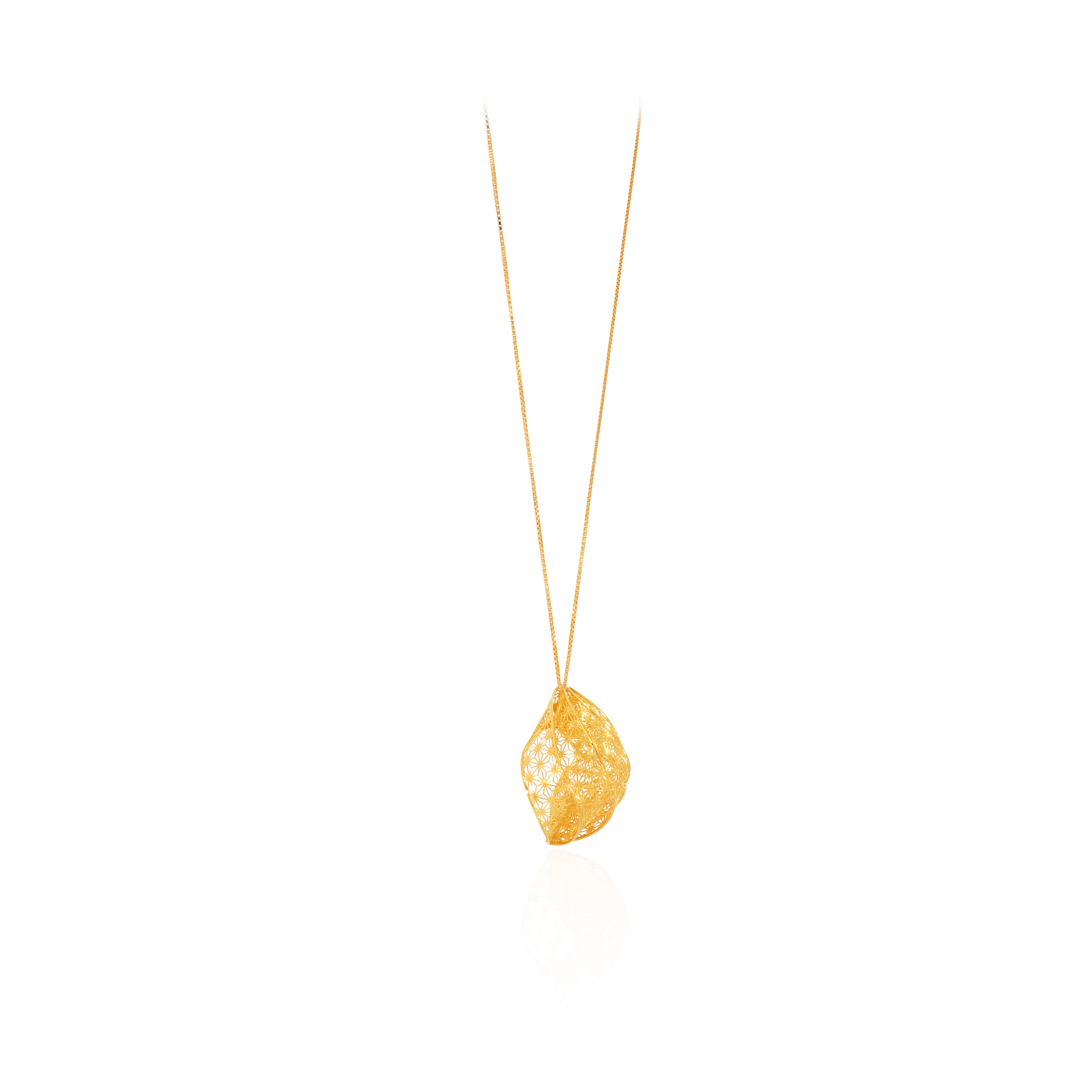 Art of Swirl Gold Chain Pendant - Senco Gold and Diamonds