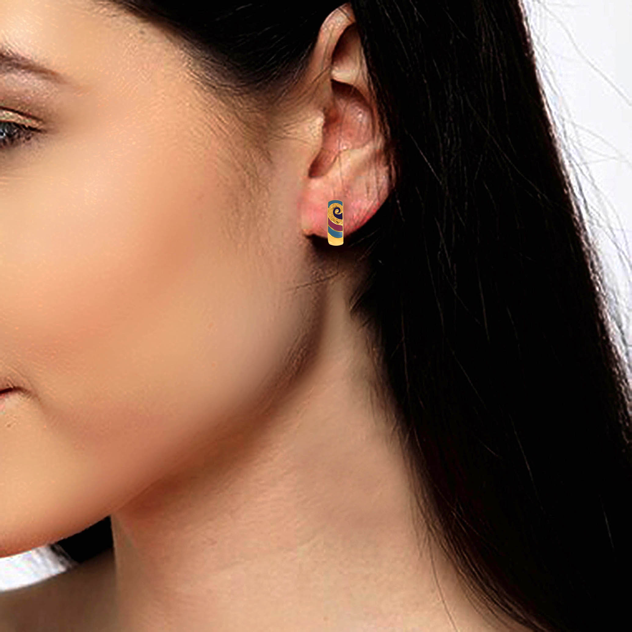 Artsy Hermosa Gold Studs - Senco Gold and Diamonds