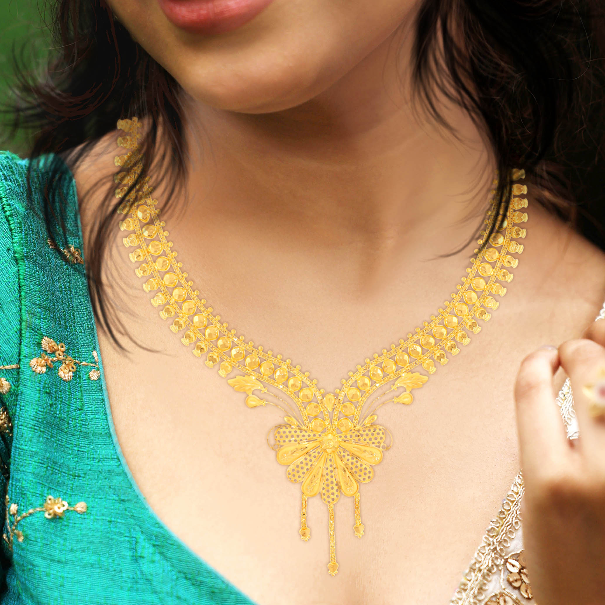 Ornate Heritage Gold Necklace - Senco Gold and Diamonds