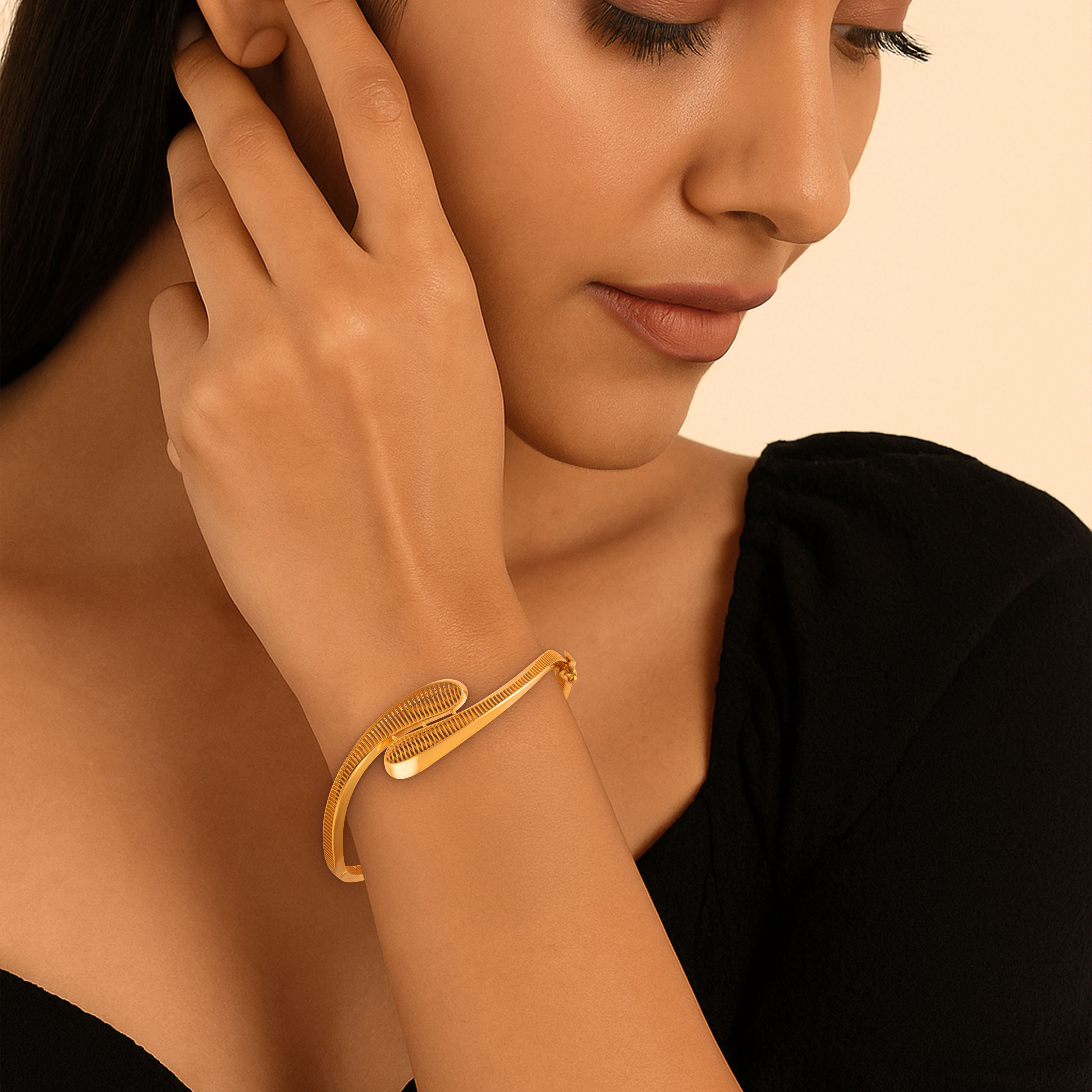 Artful Gleam Gold Chur - Senco Gold and Diamonds