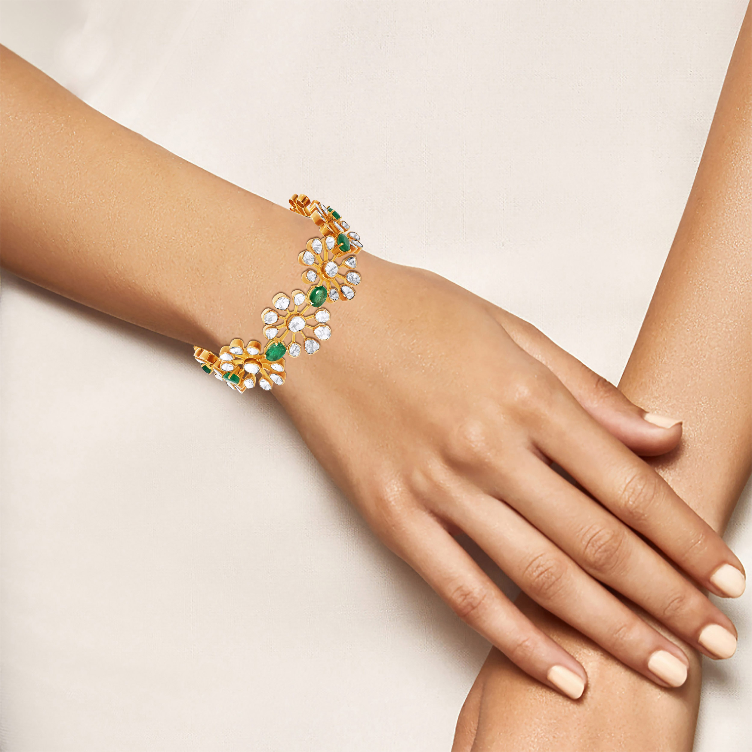 18K Yellow Gold Diamond Bracelet-DBR-D000618931 - Senco Gold and Diamonds