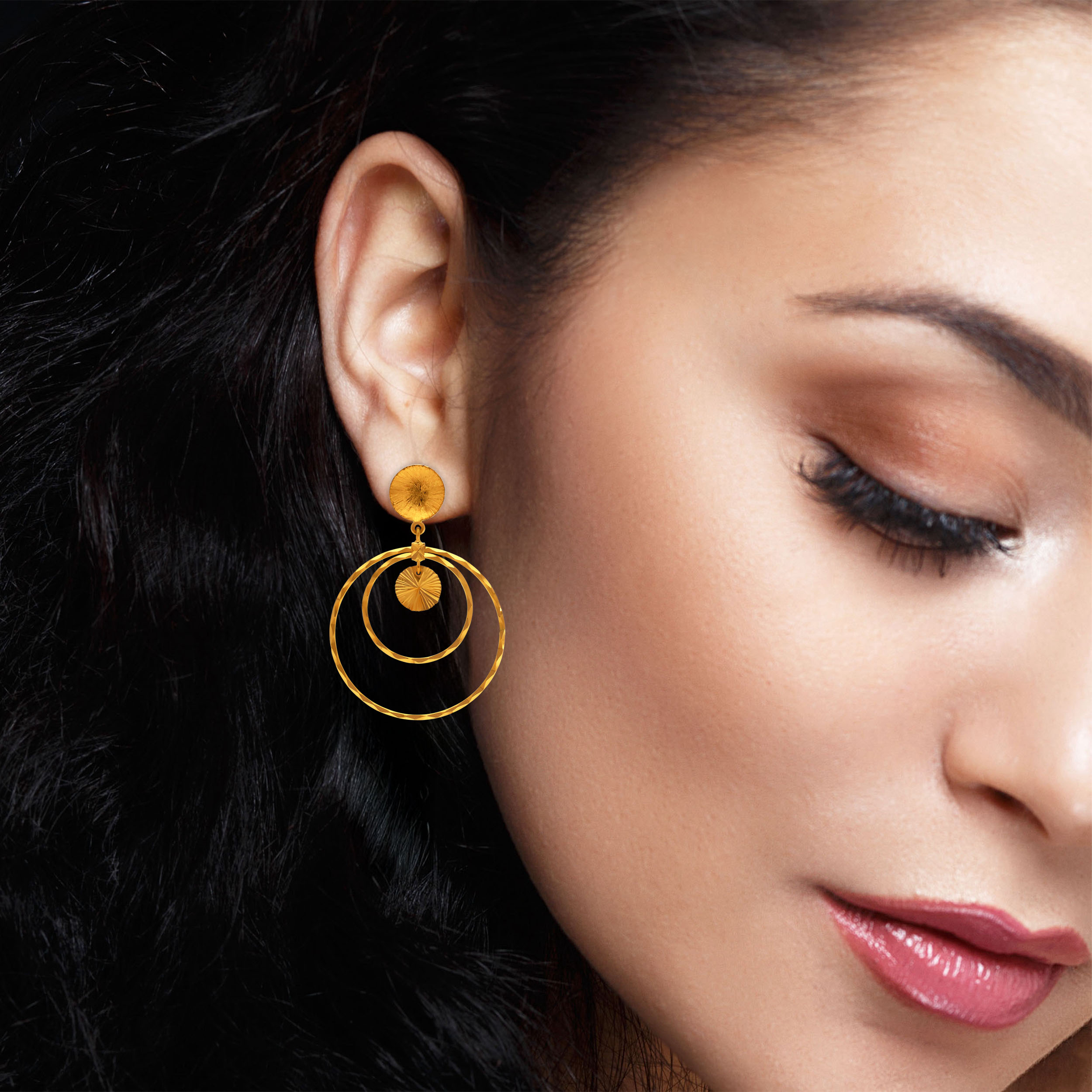 Glowing Cirque Gold Earrings - Senco Gold and Diamonds