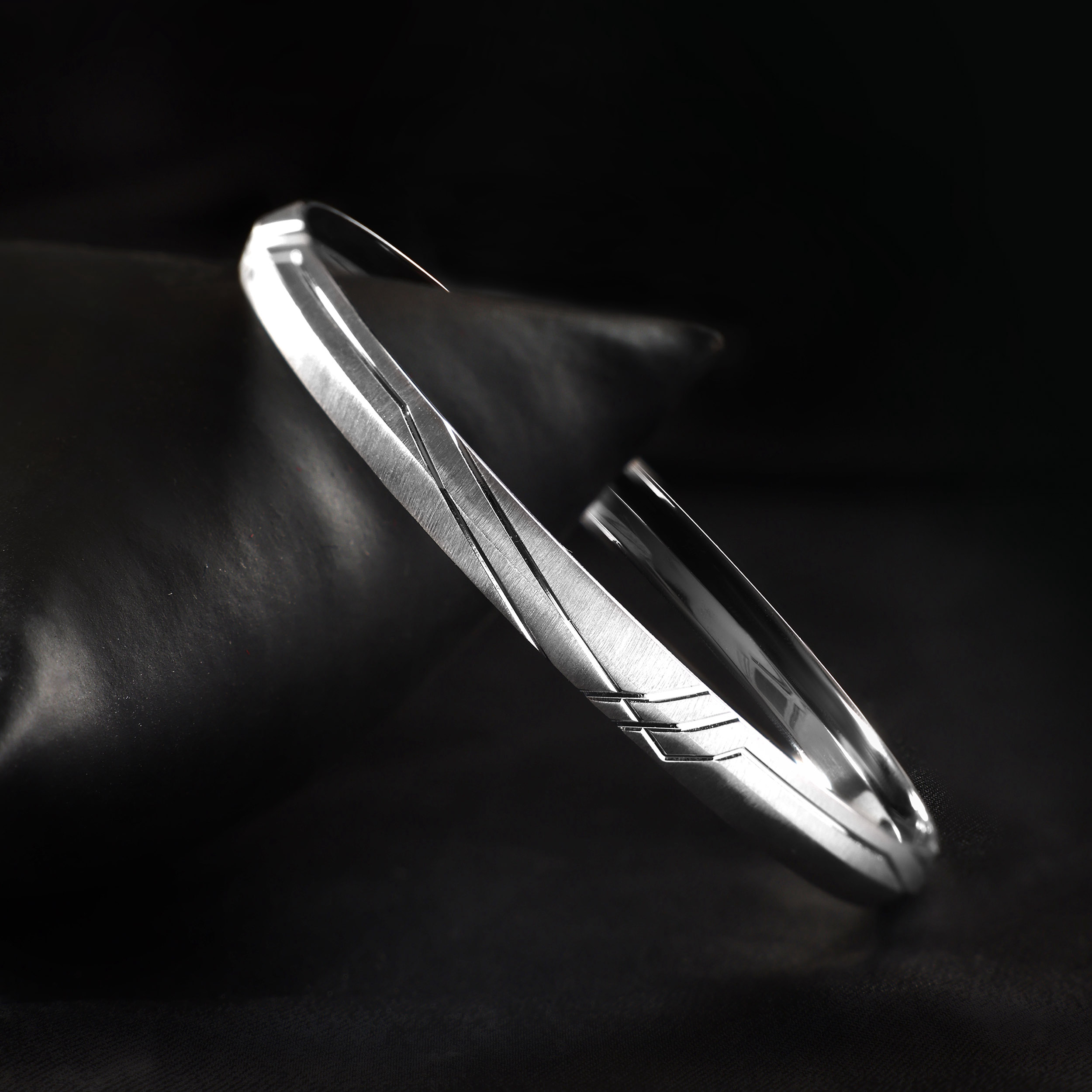 Echelon Platinum Men's Kada - Senco Gold and Diamonds