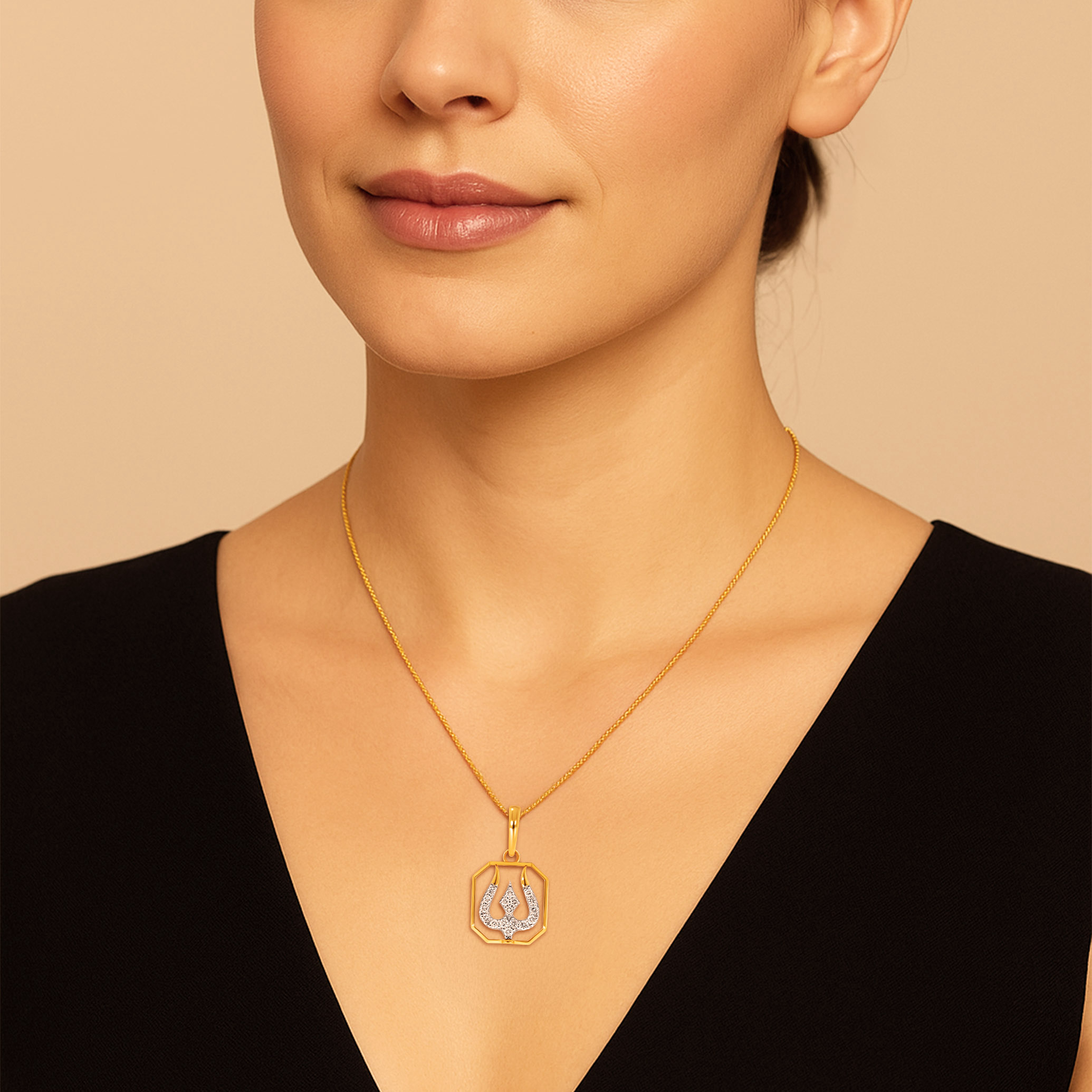 Trishul Radiance Diamond Rakhi Pendant - Senco Gold and Diamonds