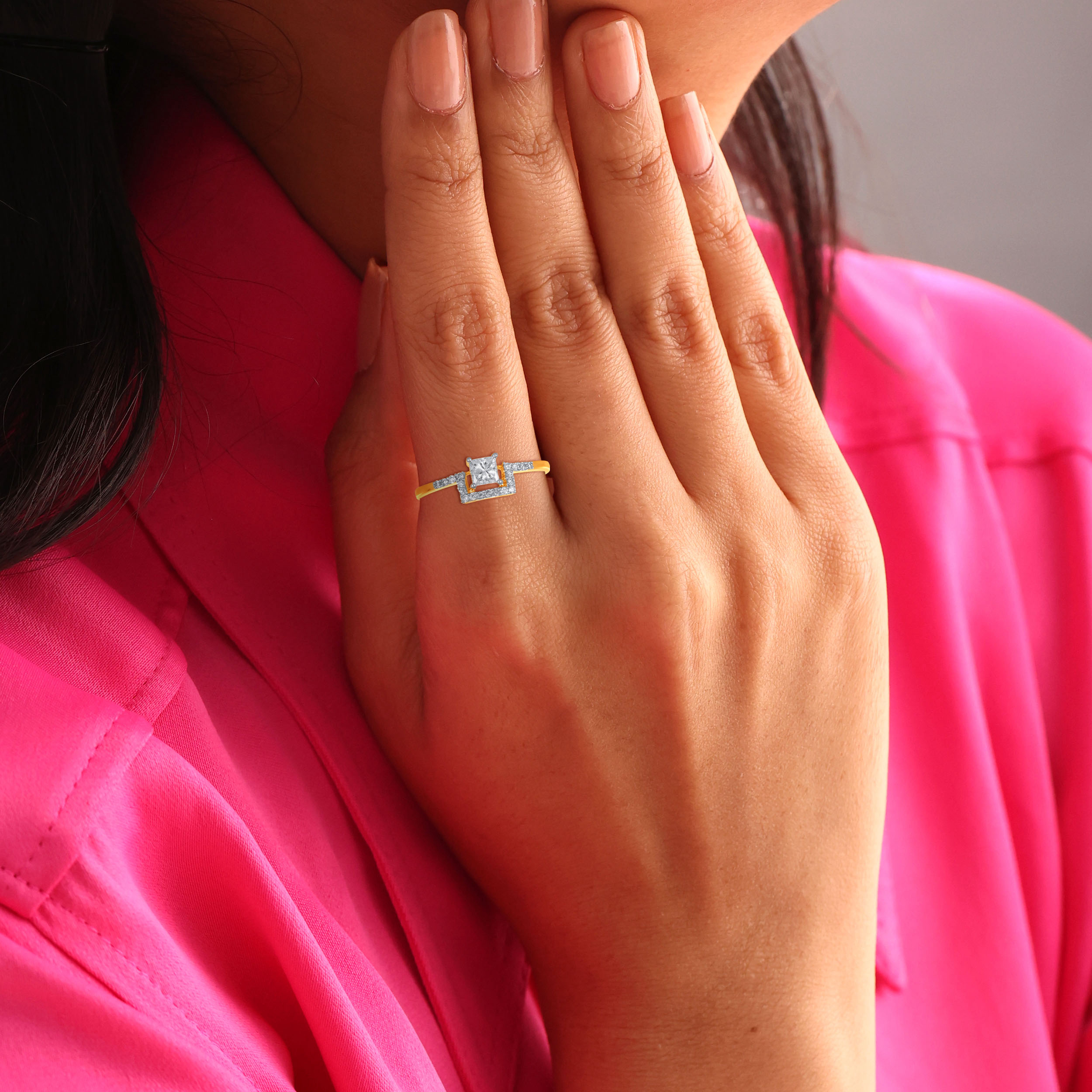 Elevating Aura Diamond Ring - Senco Gold and Diamonds