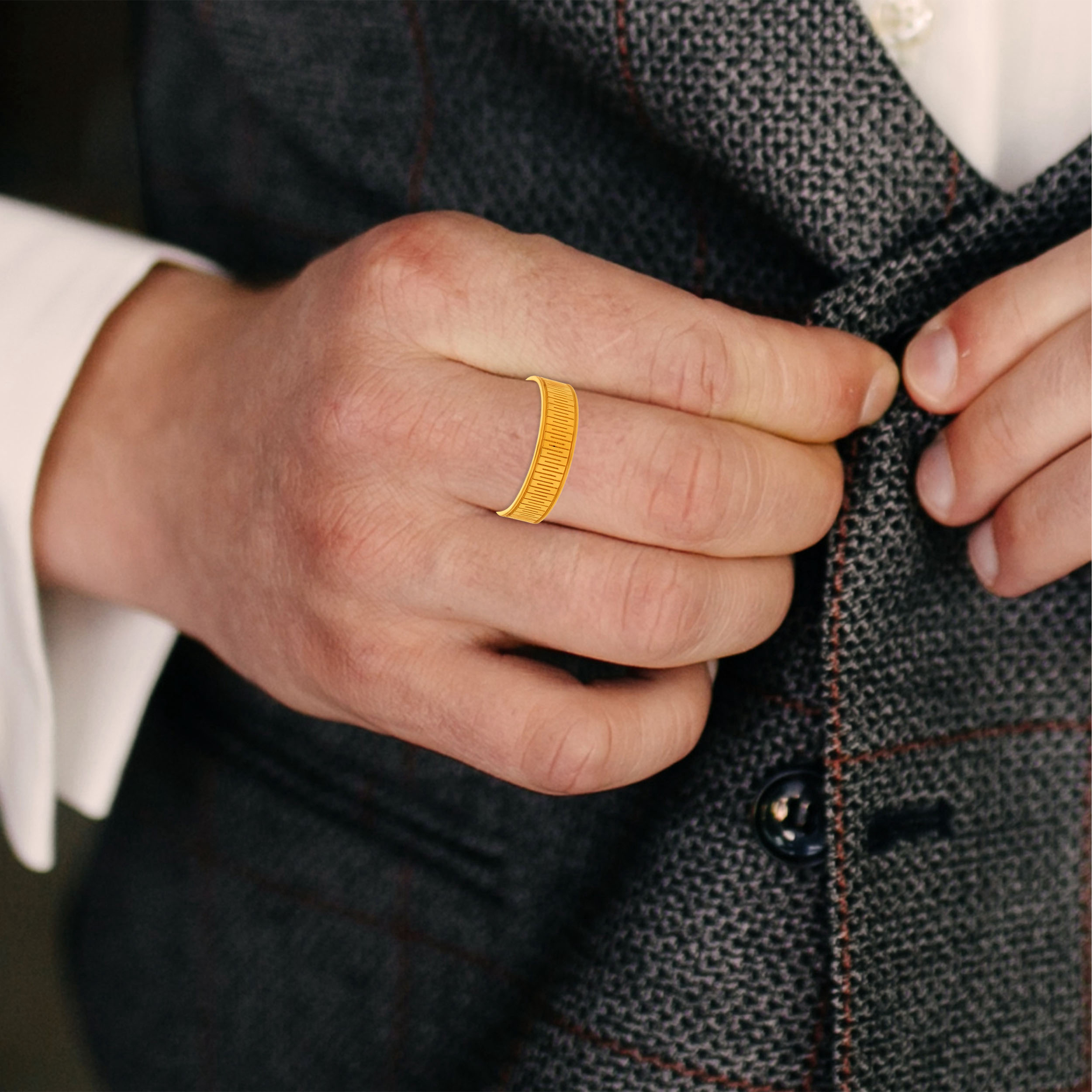 Linear Engraved Men's Gold Ring - Senco Gold and Diamonds