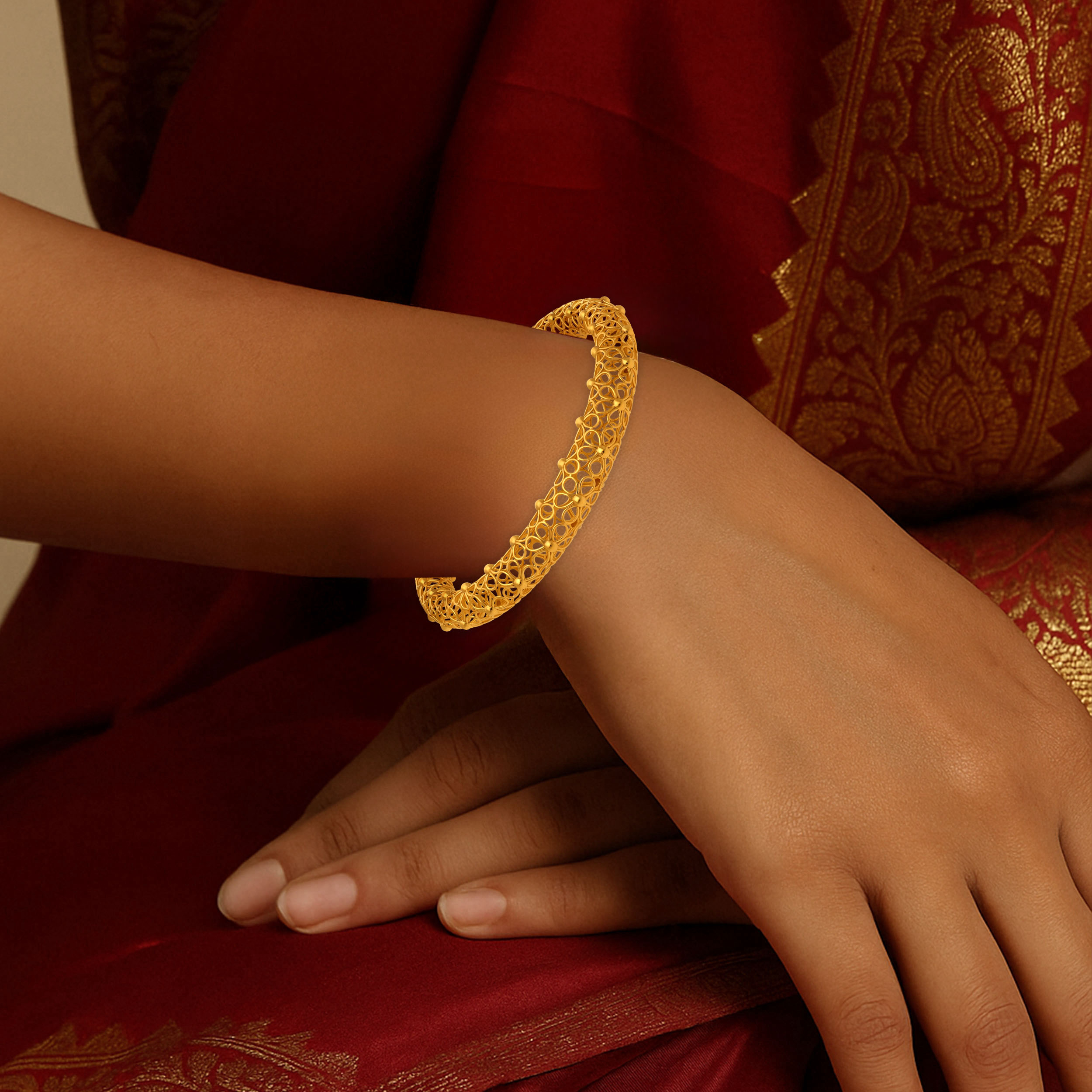 Ornate Lattice Gold Bangle - Senco Gold and Diamonds