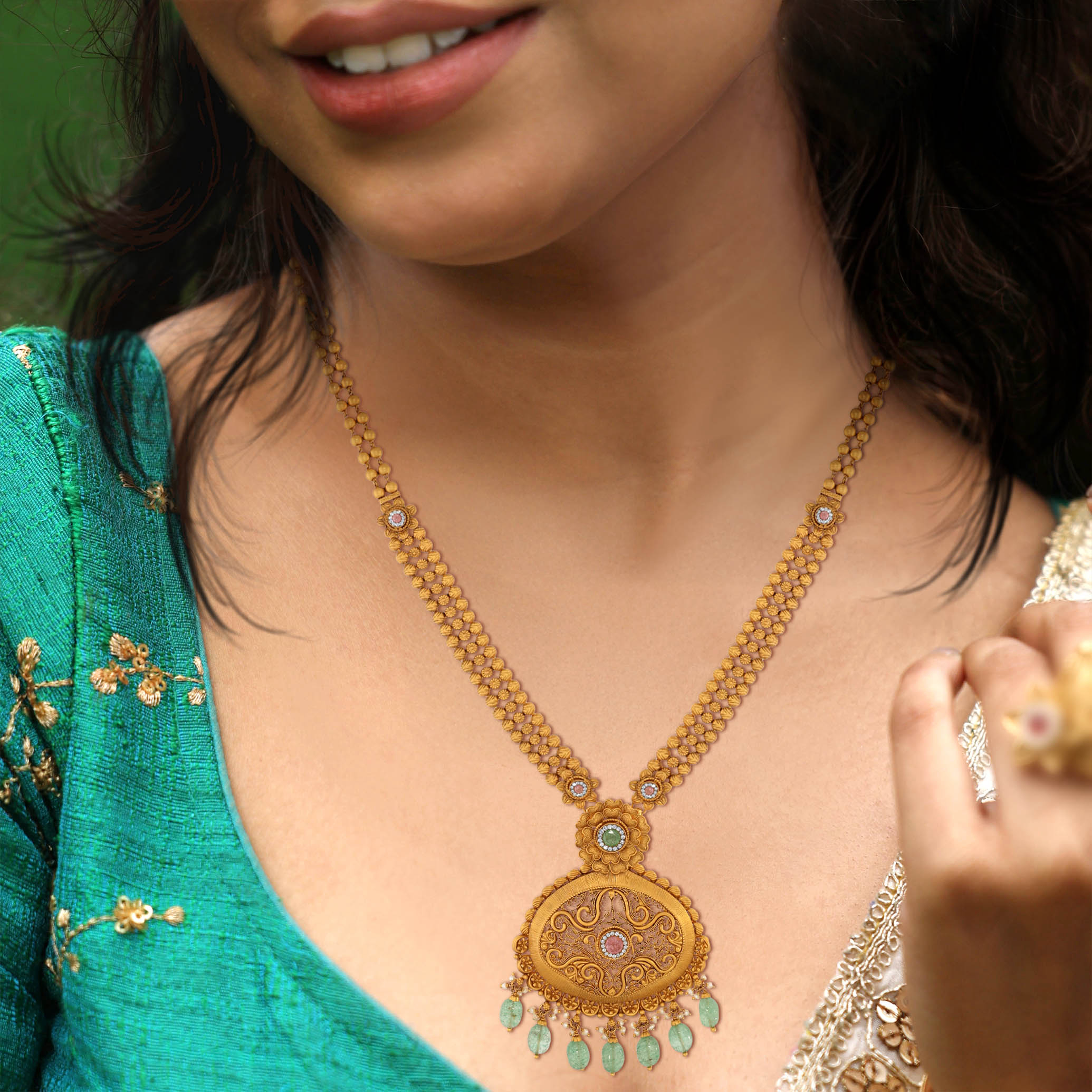 The Legacy Edit Antique Necklace - Senco Gold and Diamonds
