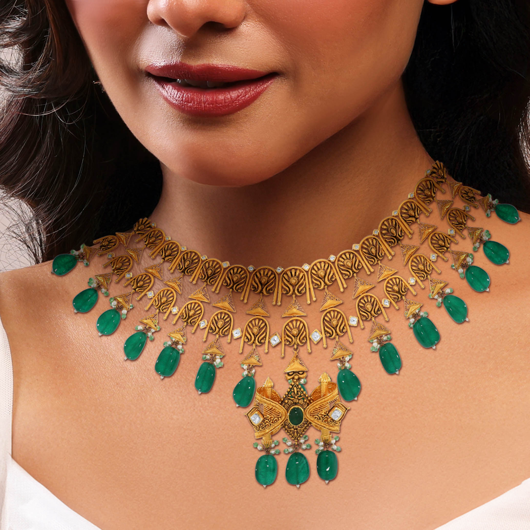 Imperial Elegance Kundan Necklace - Senco Gold and Diamonds