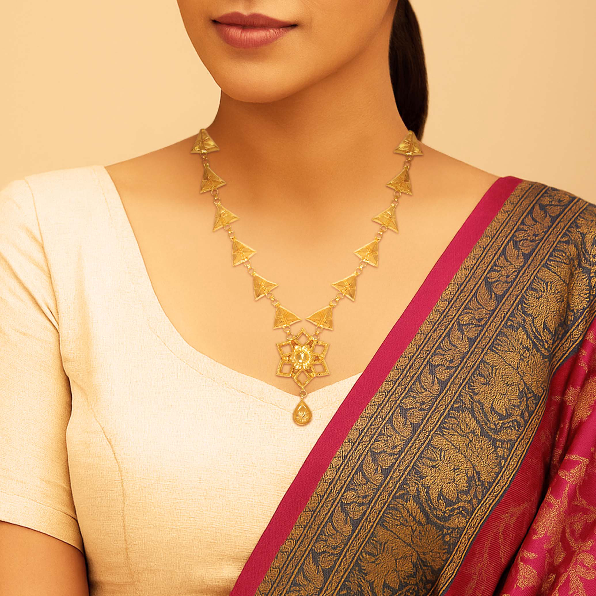 Classic Triad & Star Ethnic Gold Necklace - Senco Gold and Diamonds