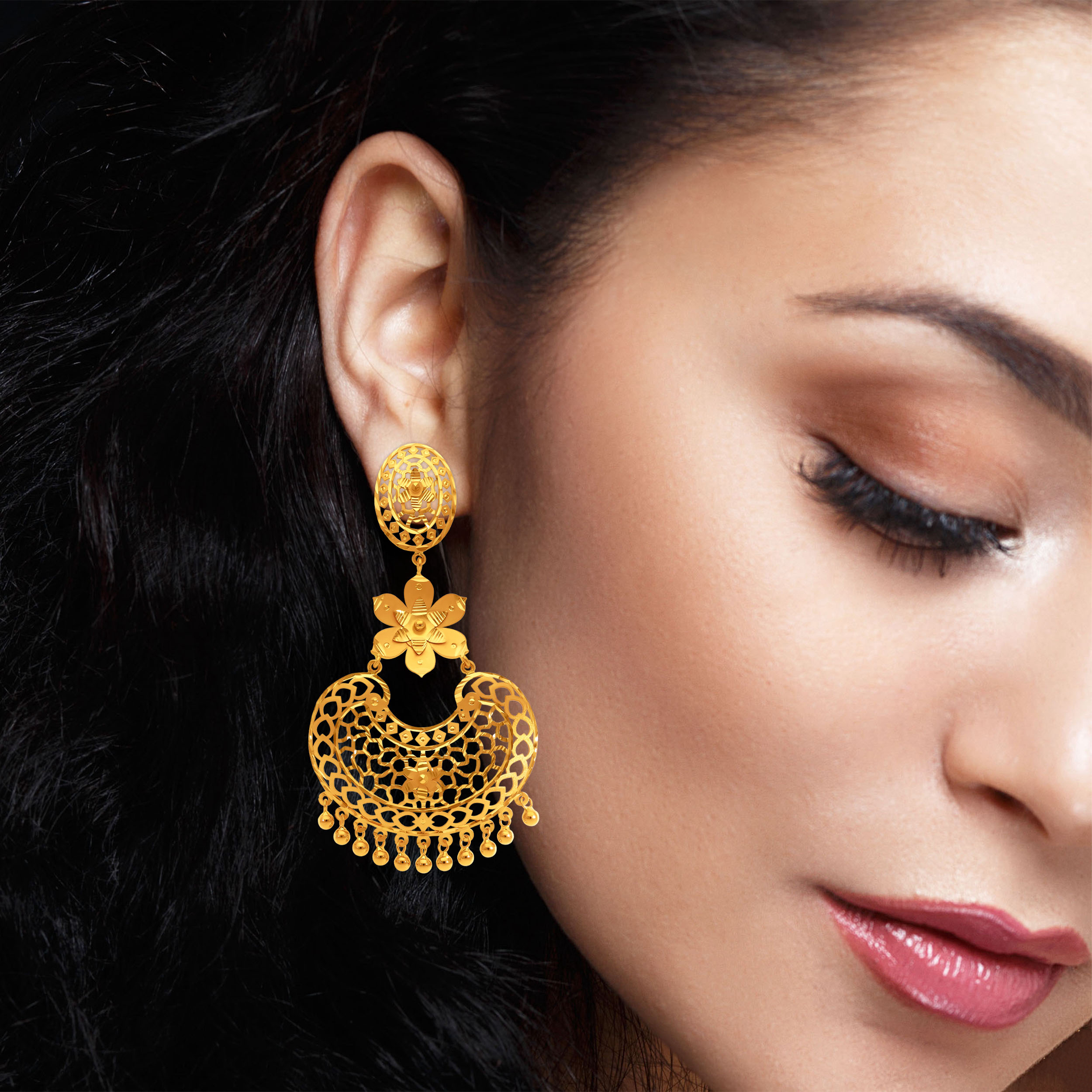 Ornate Filigree Gold Chand Bali Earrings - Senco Gold and Diamonds