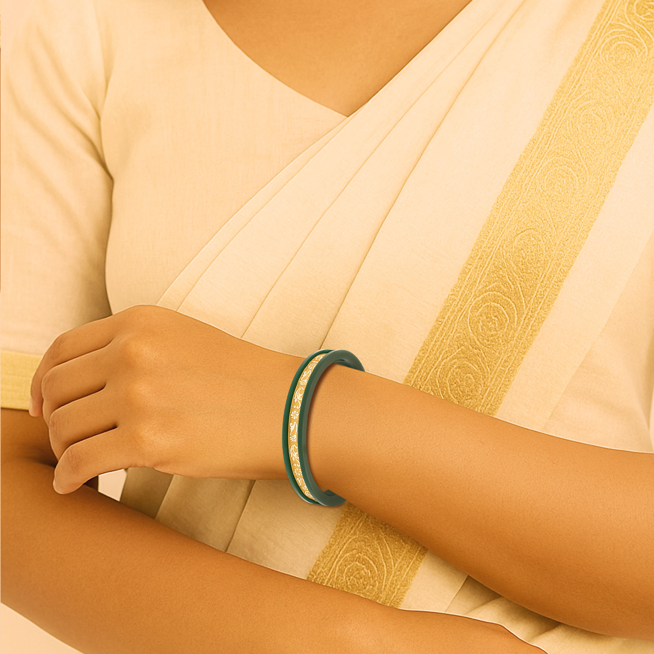 Unity in Bloom Gold Pola Bangle - Senco Gold and Diamonds