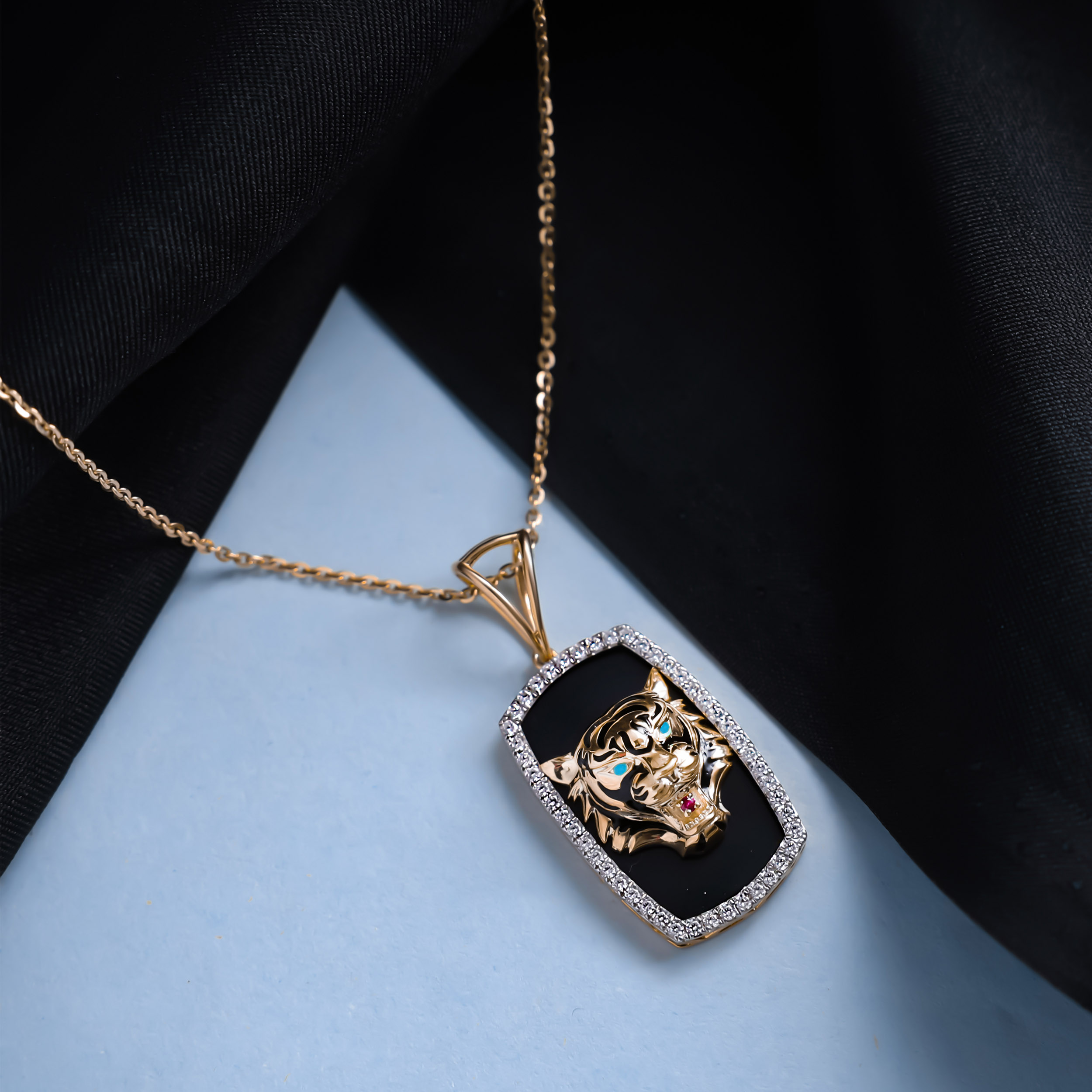Graceful Roar Diamond Pendant - Senco Gold and Diamonds