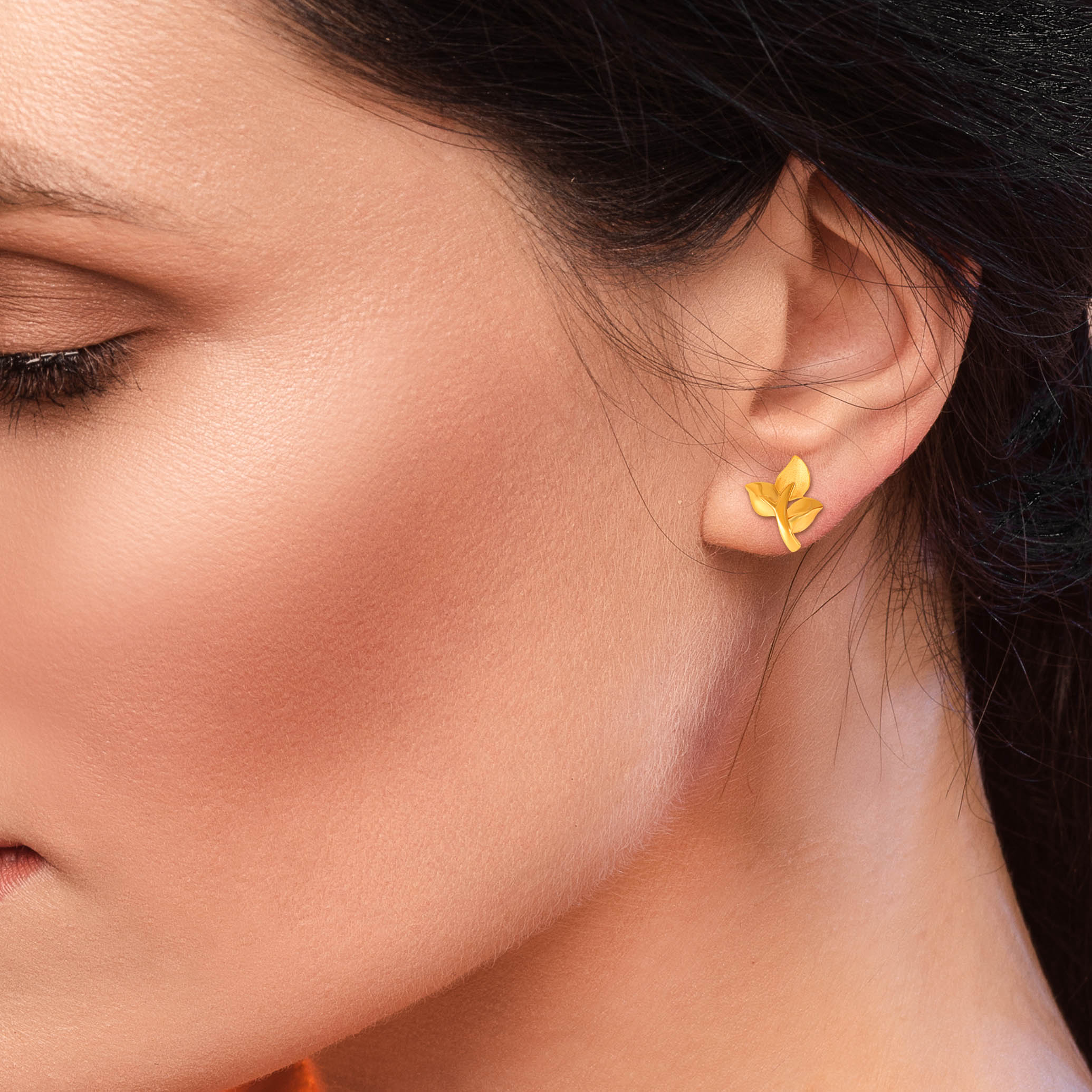 Organic Elegance Gold Studs - Senco Gold and Diamonds