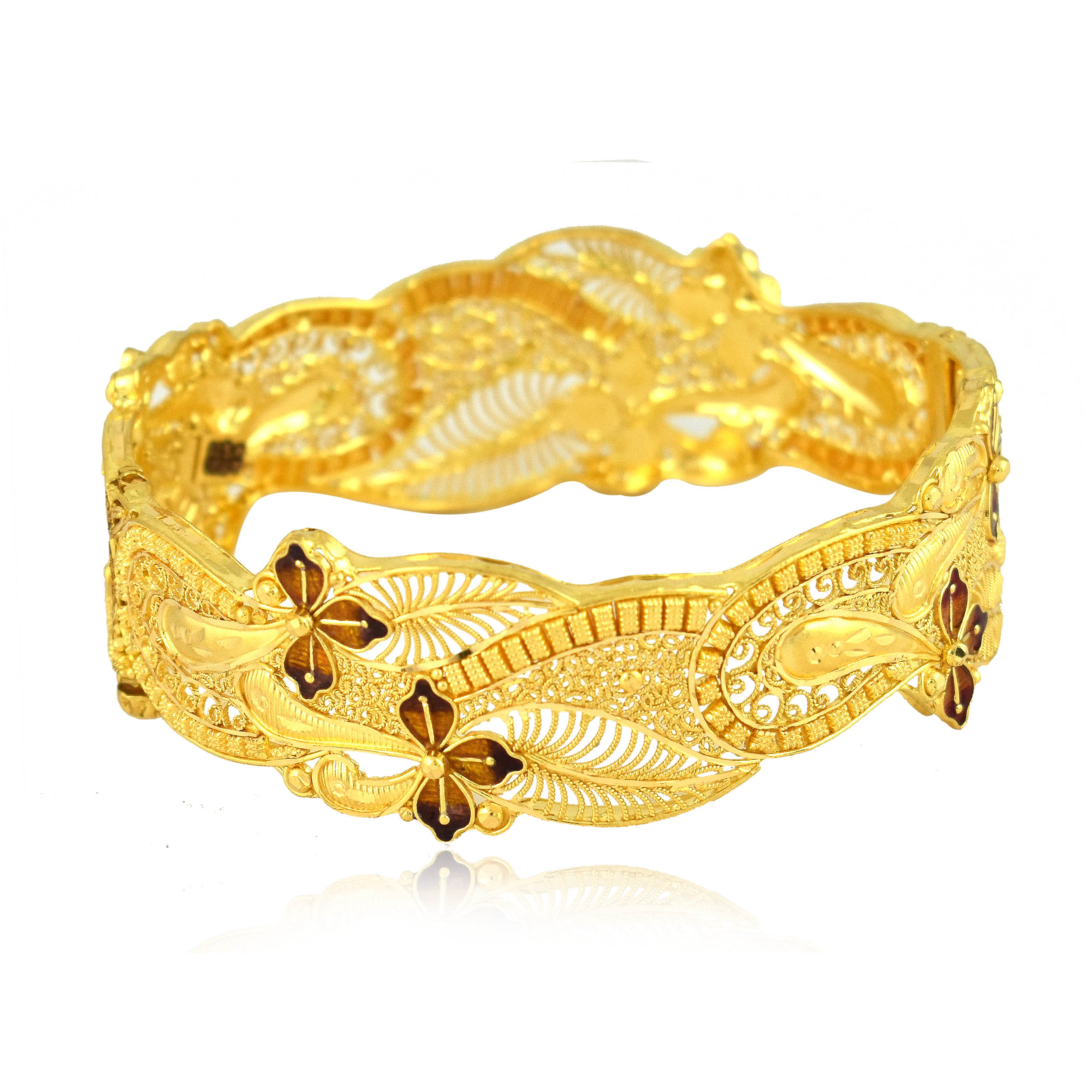 Magnificent Trileaf Gold Chur Bangle - Senco Gold and Diamonds