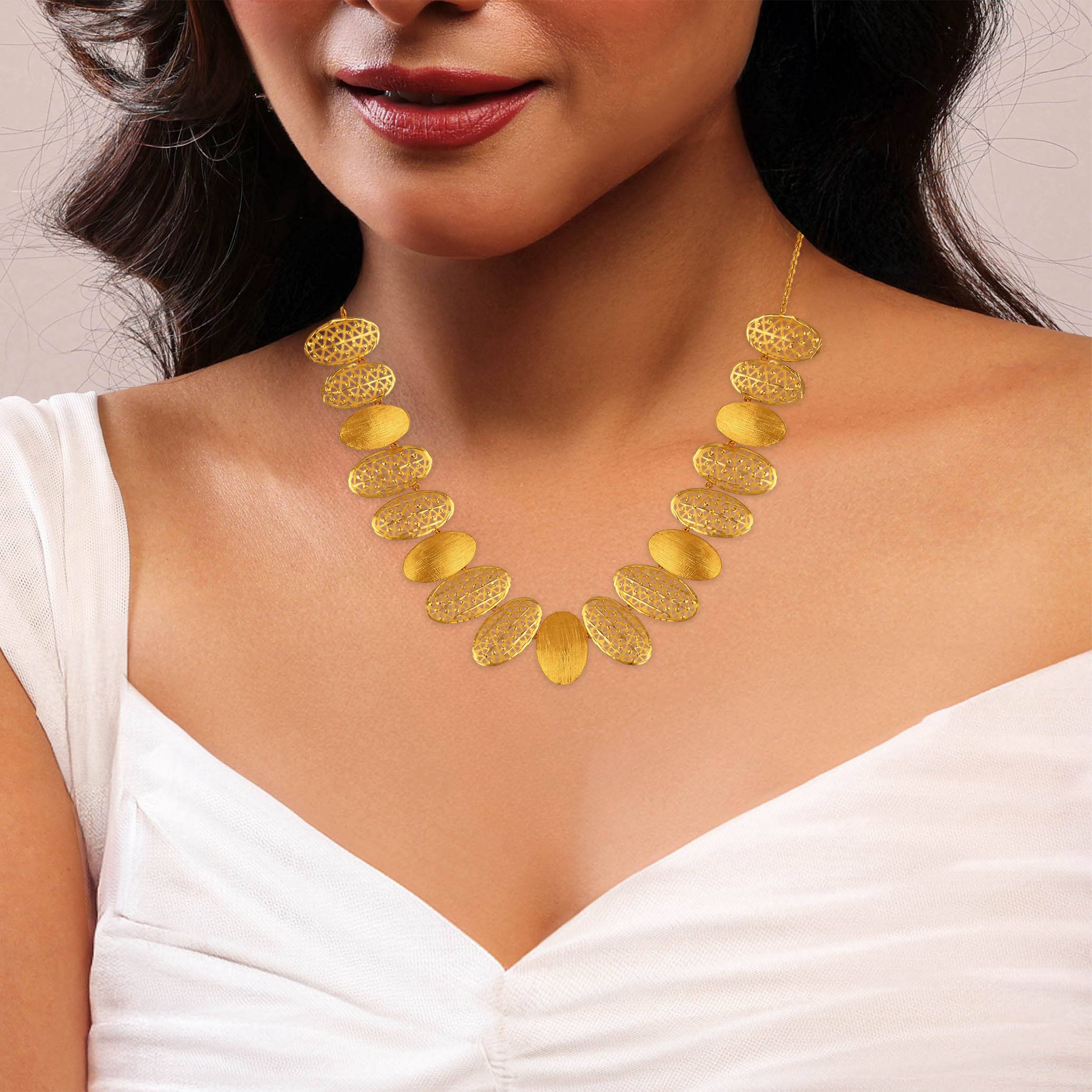 Solaire Statement Gold Necklace - Senco Gold and Diamonds