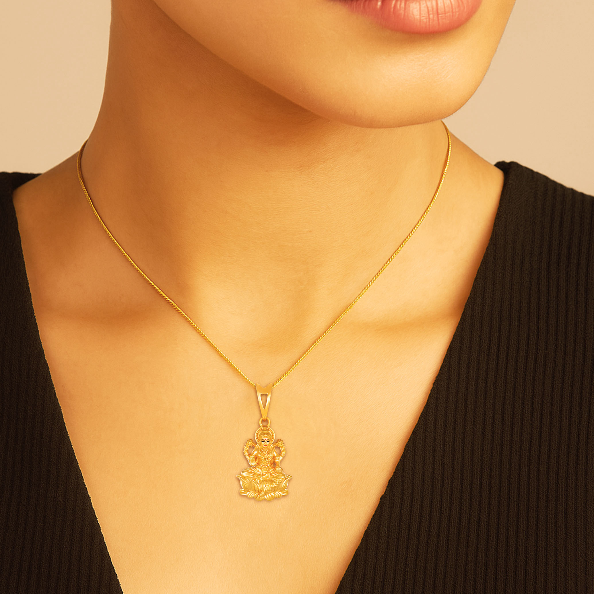 Radiance of Lakshmi Gold Pendant - Senco Gold and Diamonds