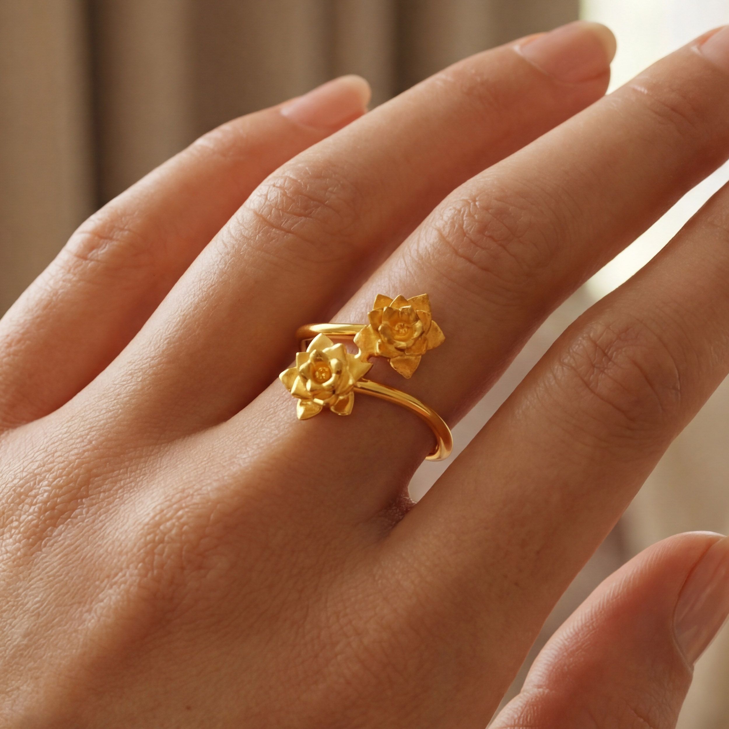 Rosette Duet Gold Ring alternate view 3