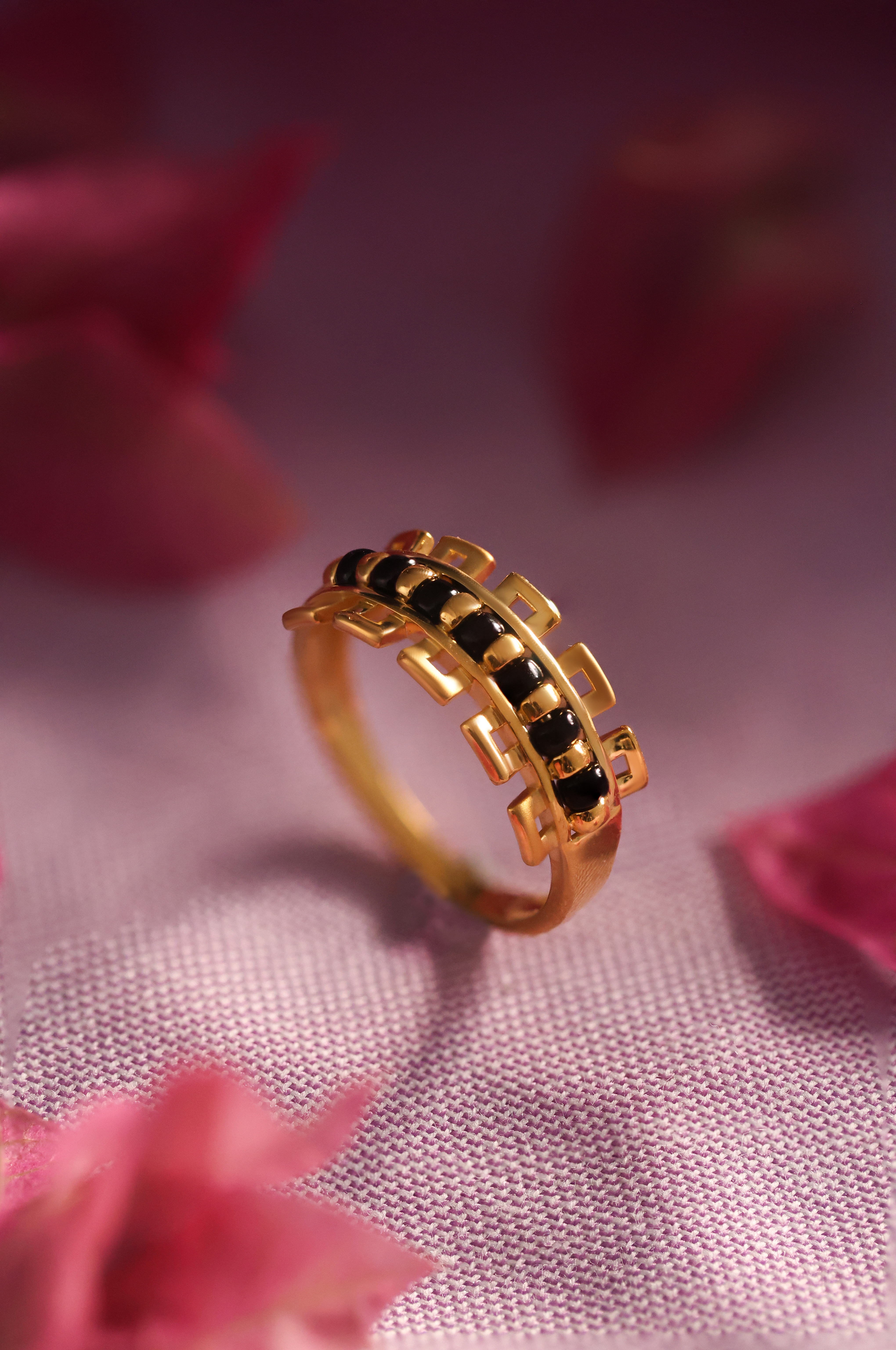 Dual Pebbles Gold Ring - Senco Gold and Diamonds