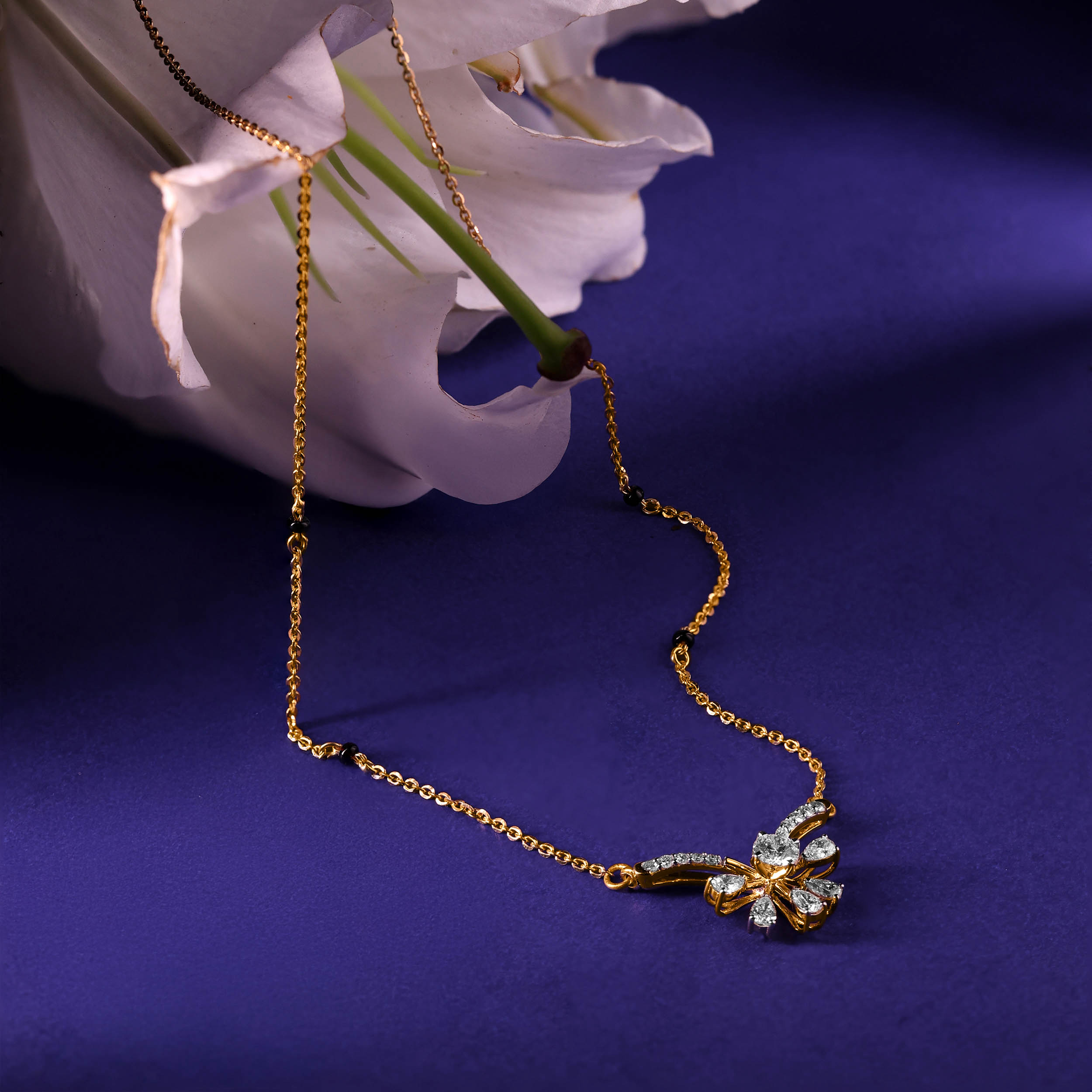 Divine Opulence Dazzling Diamond Mangalsutra - Senco Gold and Diamonds