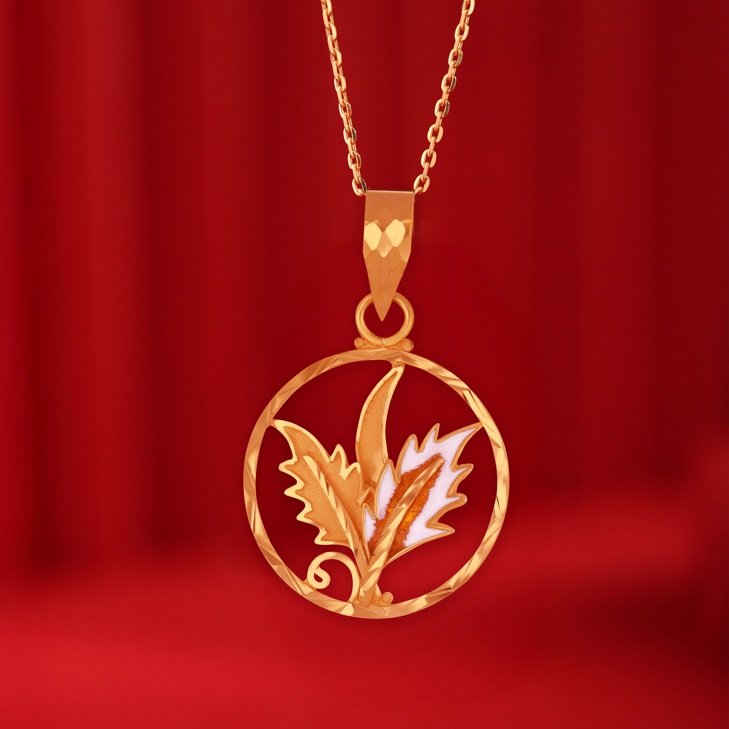 Whispers Of Tradition Gold Pendant - Senco Gold and Diamonds