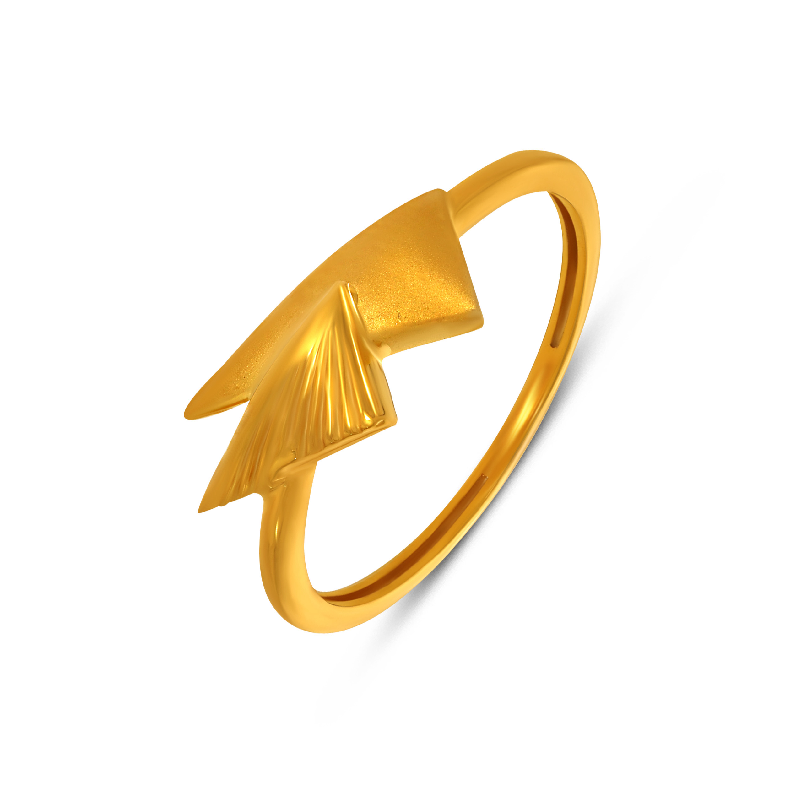Artisanal Arrow-Tip Gold Ring - Senco Gold and Diamonds