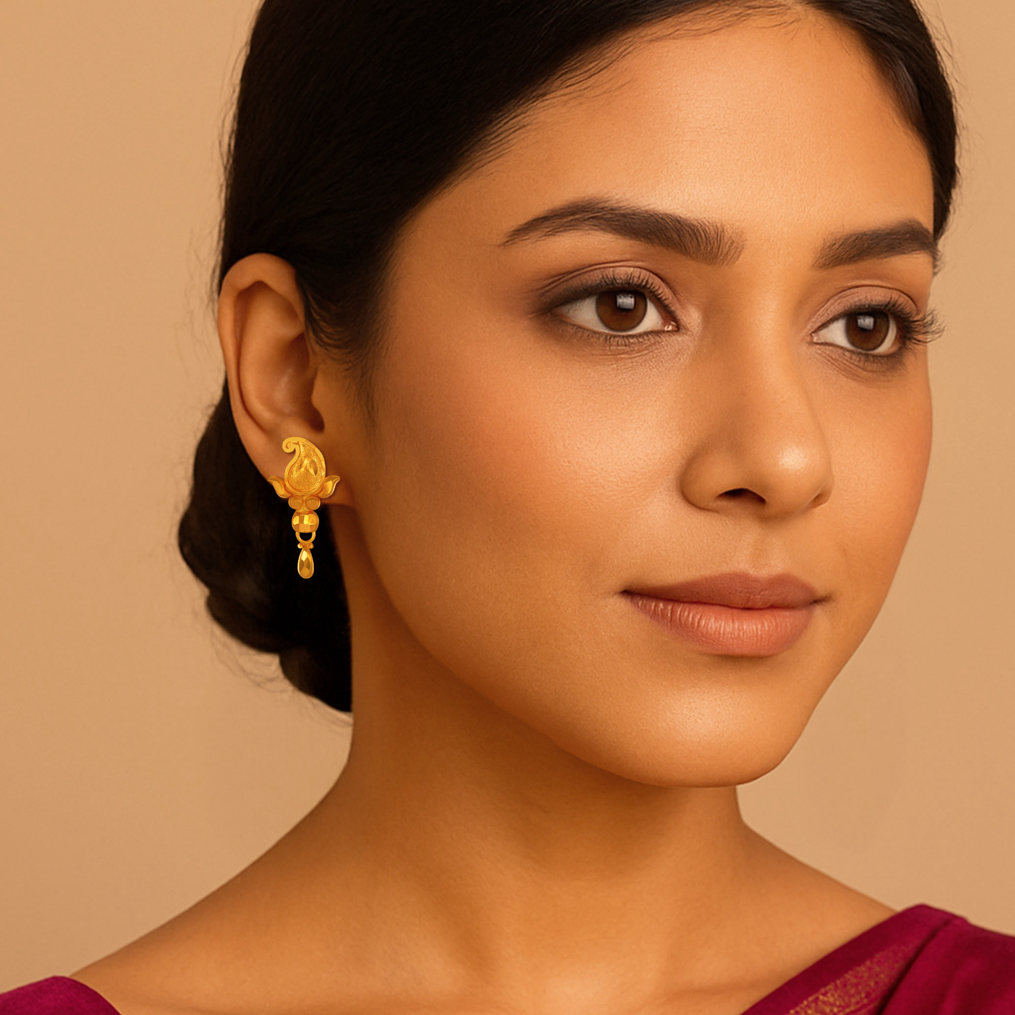 Classic Paisley Gold Earrings - Senco Gold and Diamonds