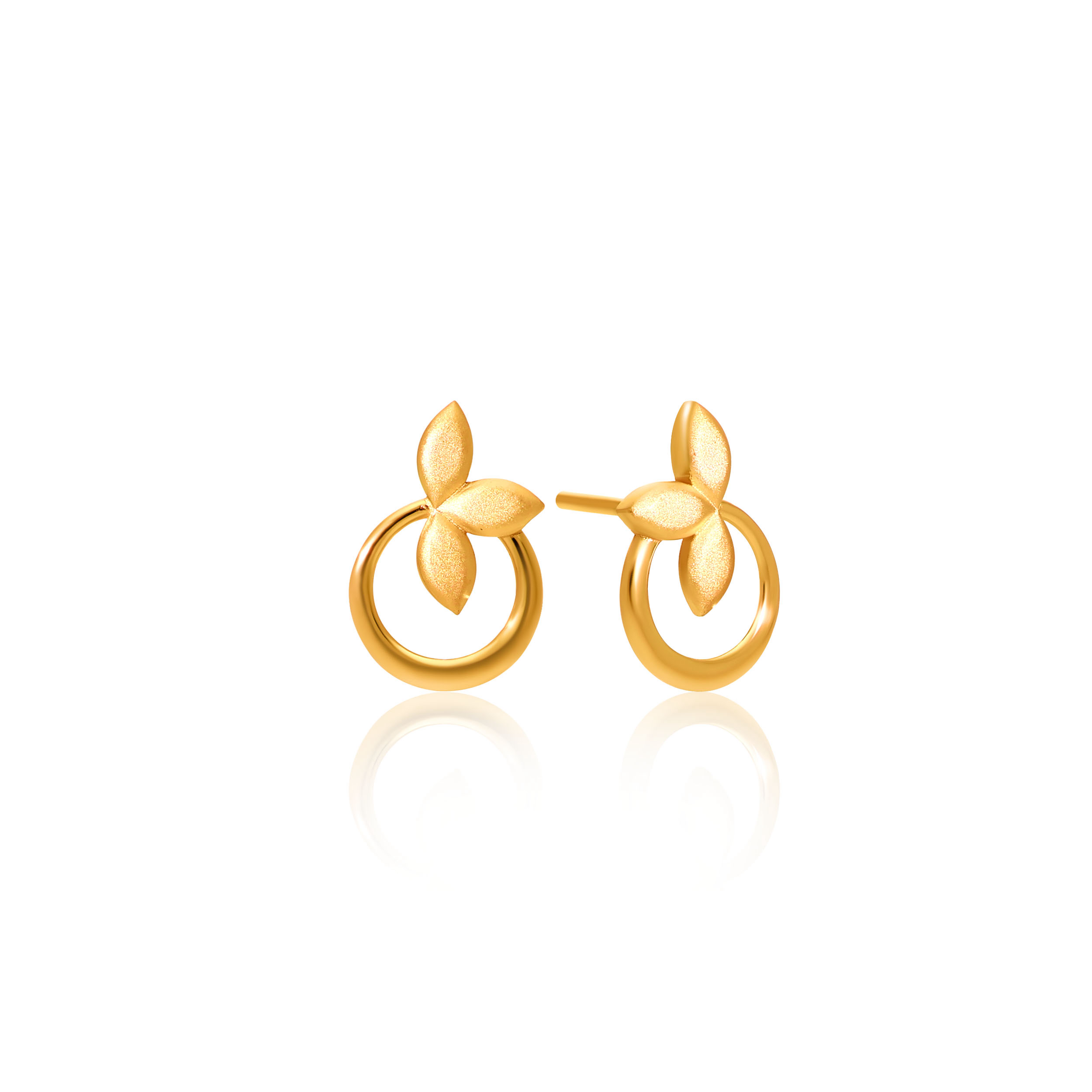 Bloomed Trillium Gold Studs - Senco Gold and Diamonds