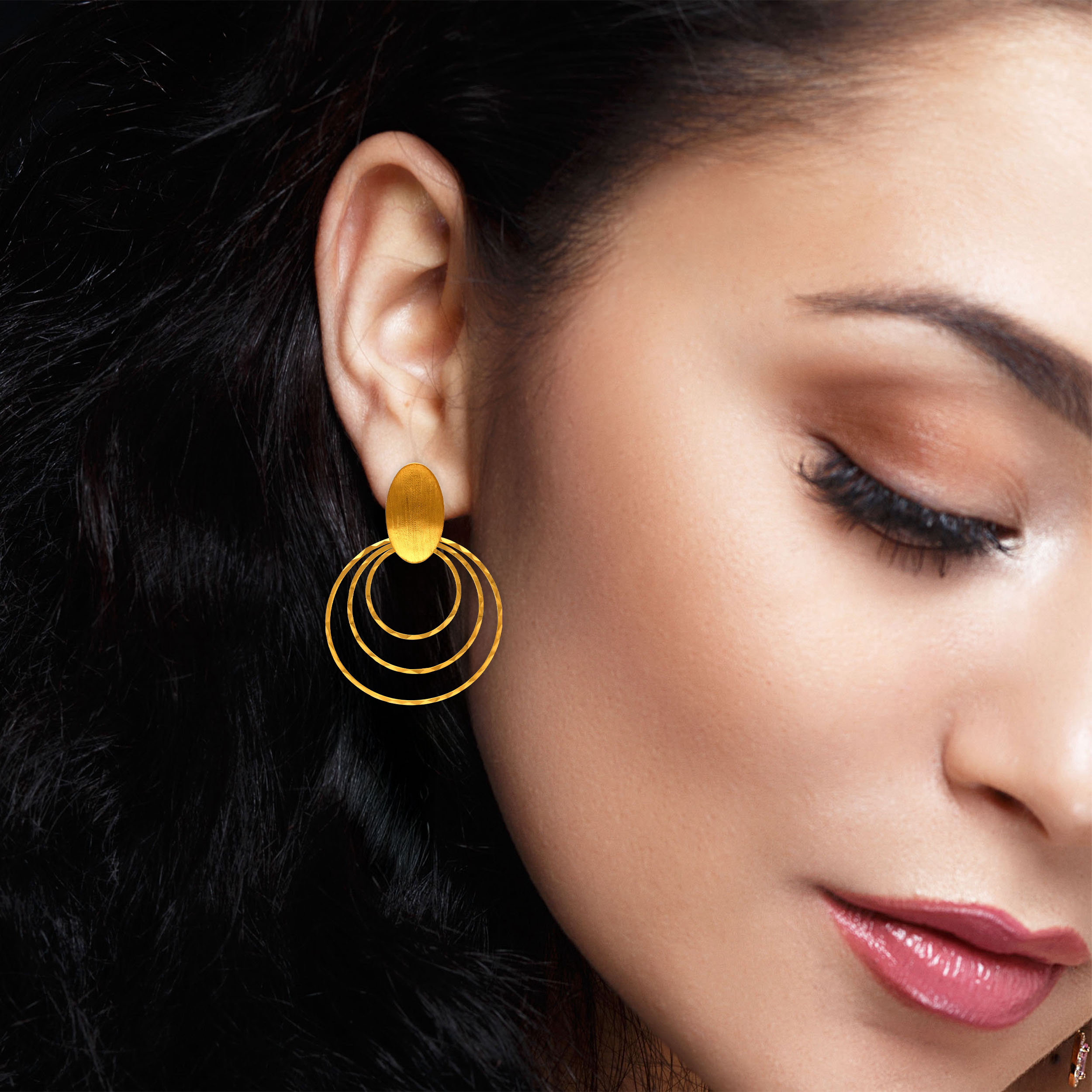 Sculpted Loop Gold Earrings - Senco Gold and Diamonds