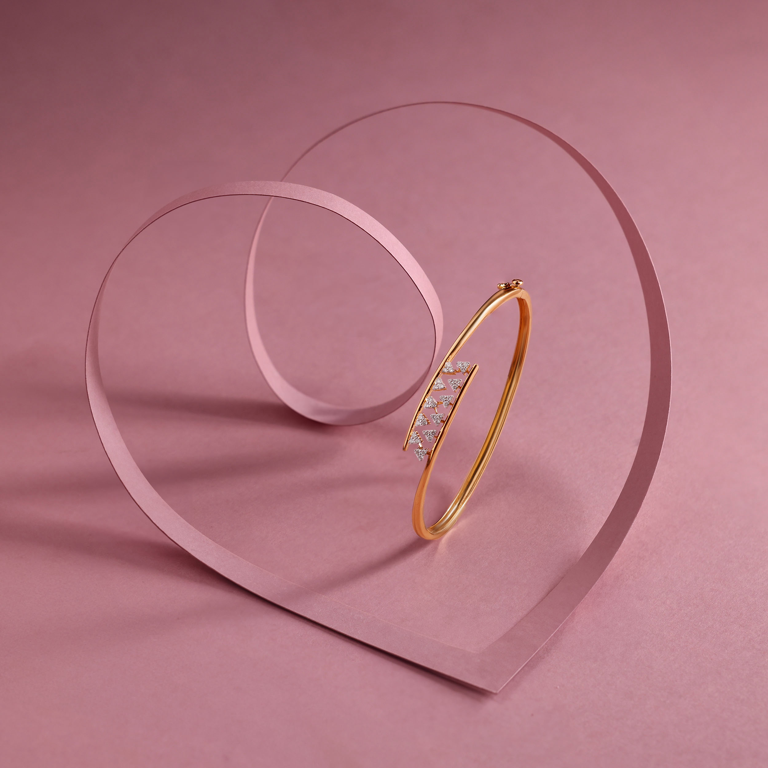 Overlapping Diamond Bracelet - Senco Gold and Diamonds