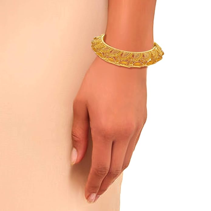 Ethnic Hub Gold Chur Bangle - Senco Gold and Diamonds