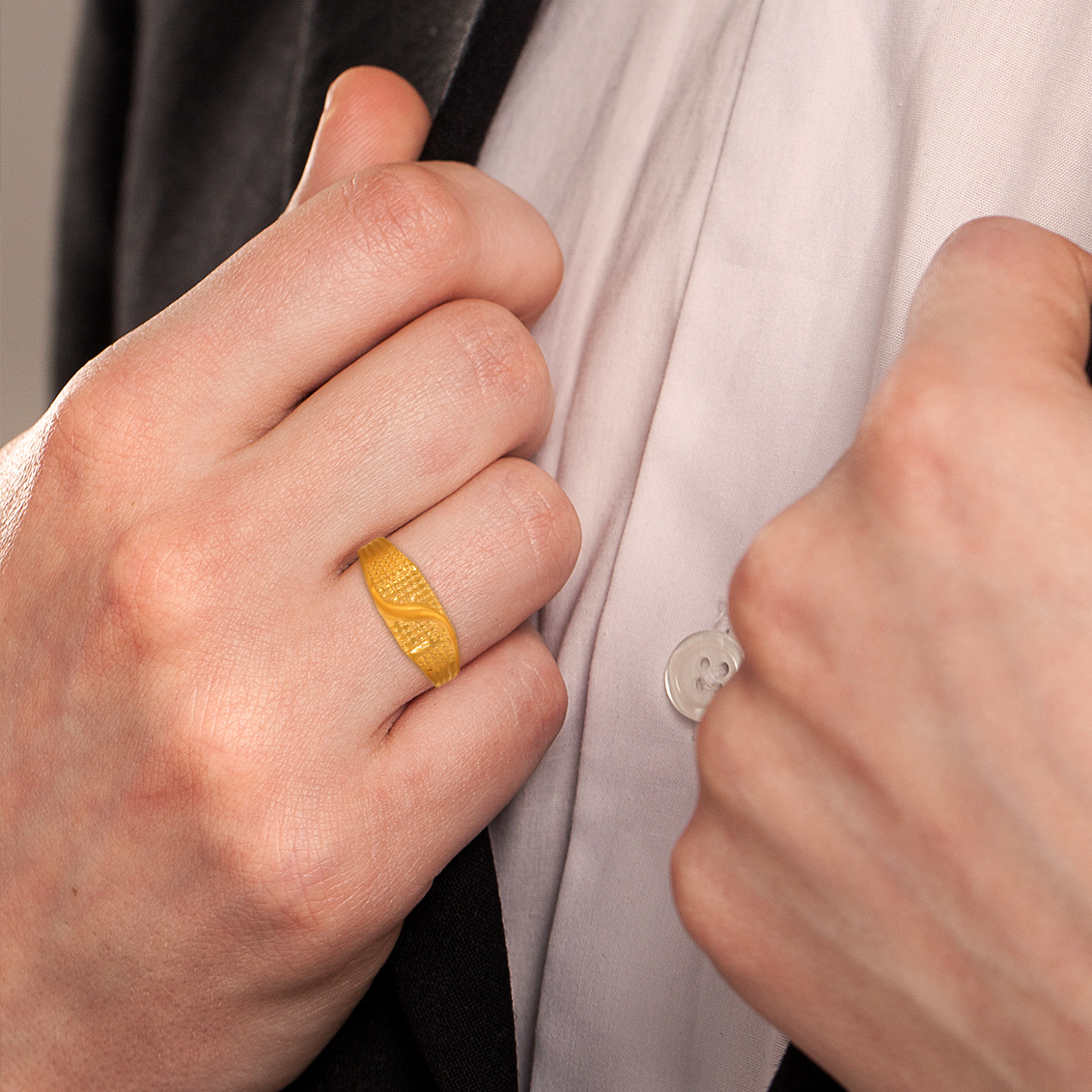 Contour Gleam Men's Gold Ring - Senco Gold and Diamonds