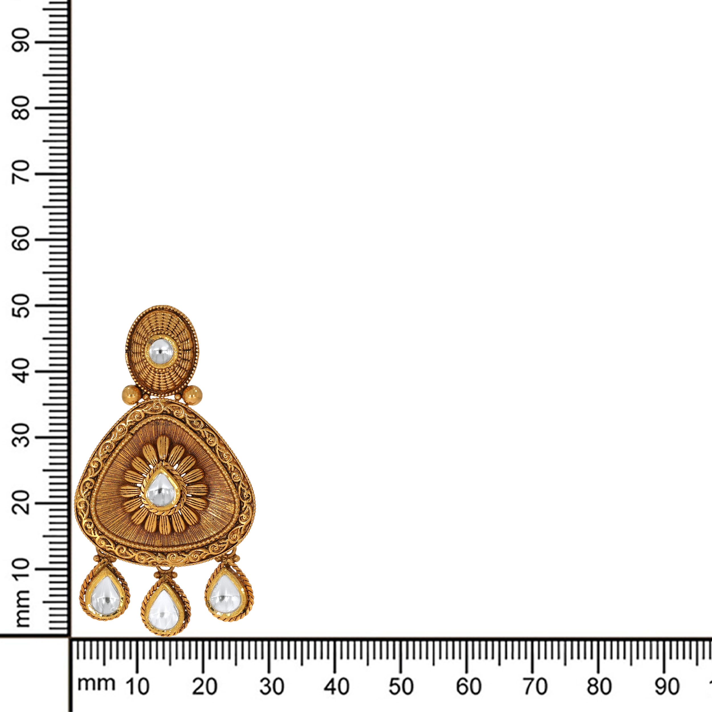Majesty Kundan Gold Earrings - Senco Gold and Diamonds